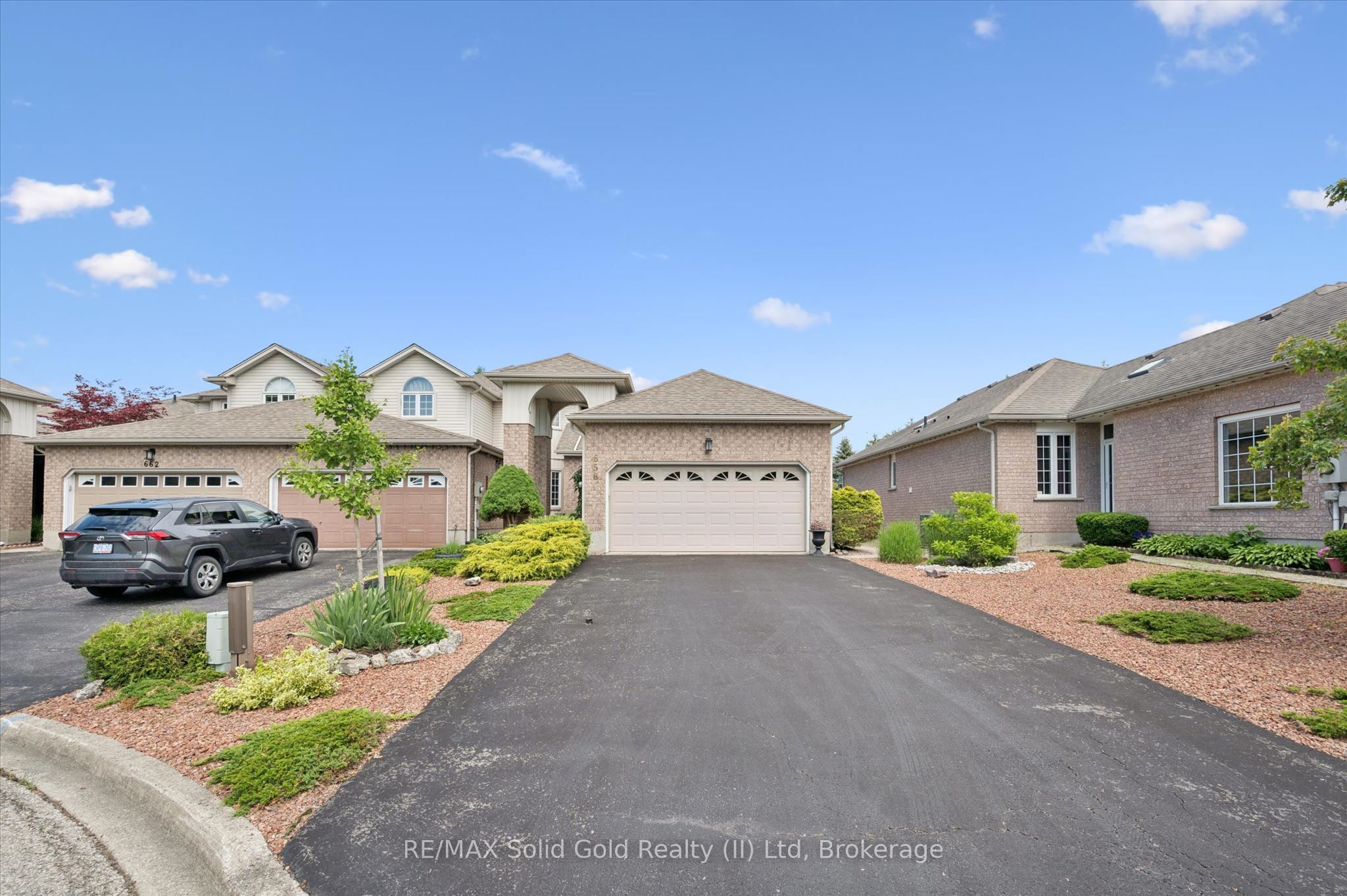658 Ellesmere Court, Waterloo, ON N2V 2H4 photo 3