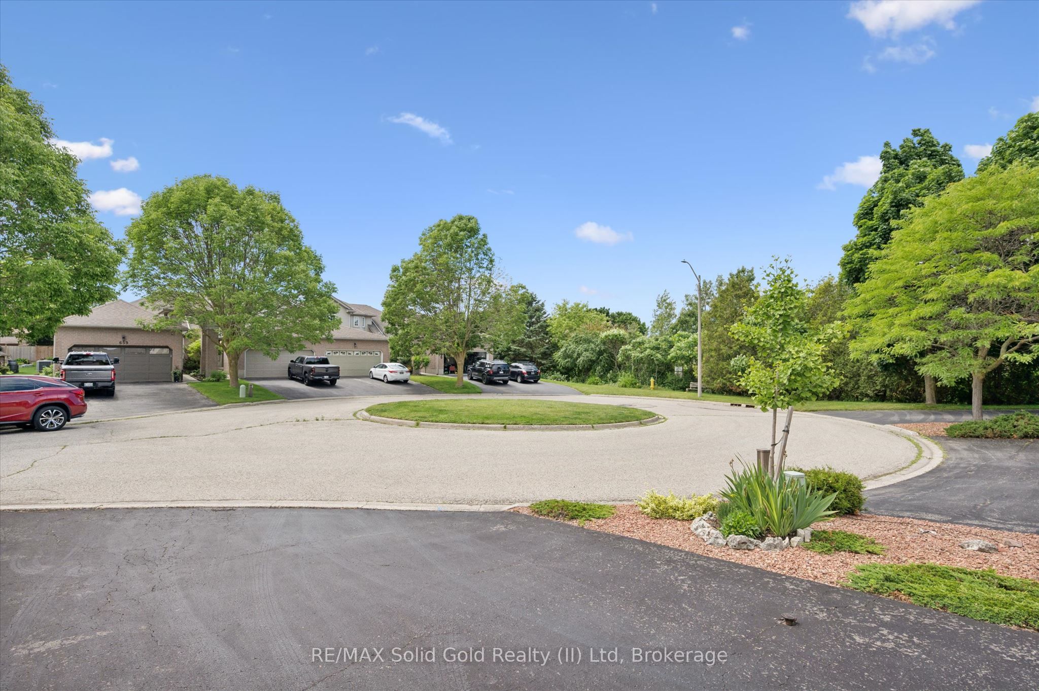 658 Ellesmere Court, Waterloo, ON N2V 2H4 photo 4