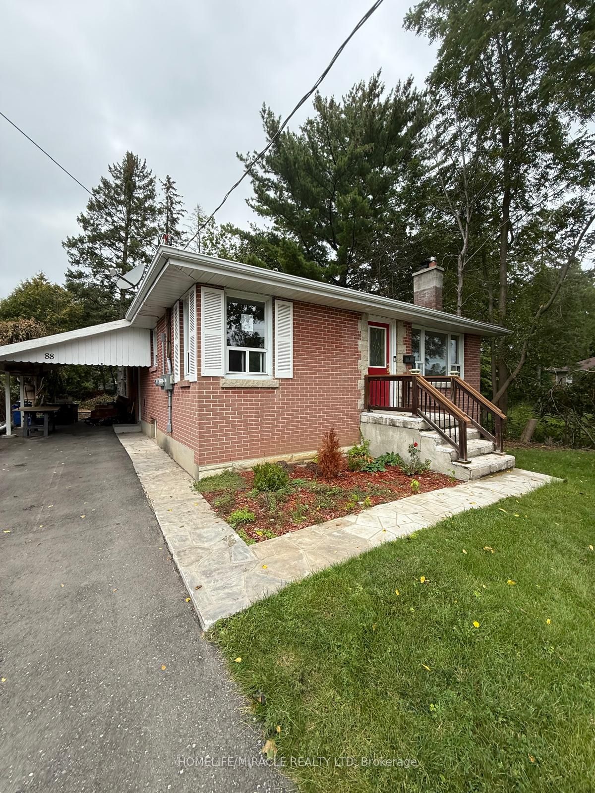 88 Crestview Avenue, Belleville, ON K8N 1W9 photo 2