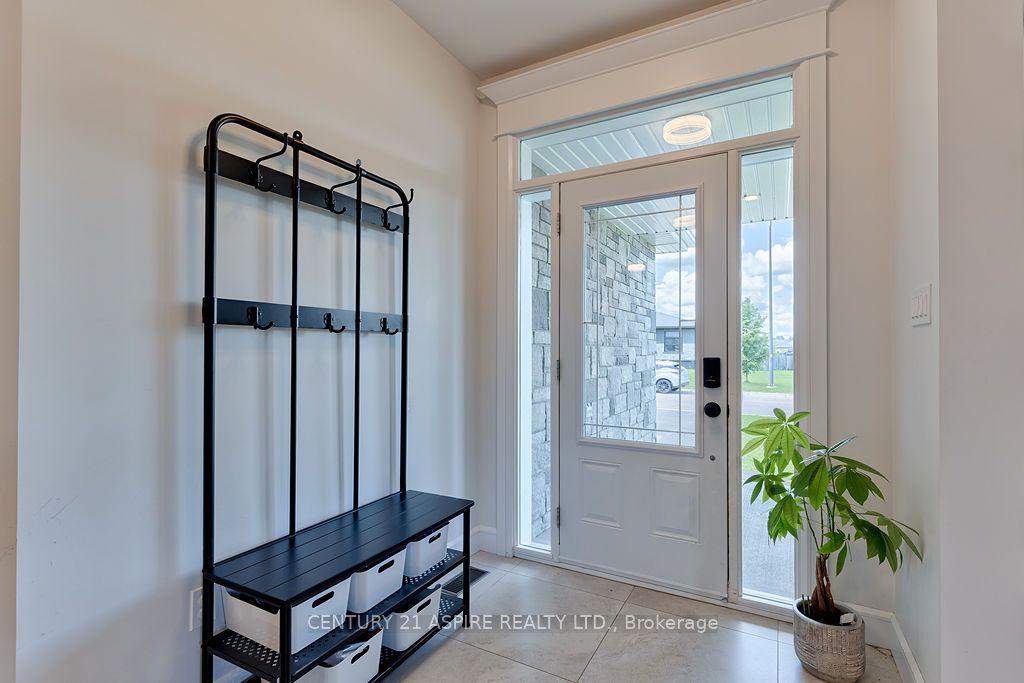 5 Drew Street, Petawawa, ON K8H 0G7 photo 3