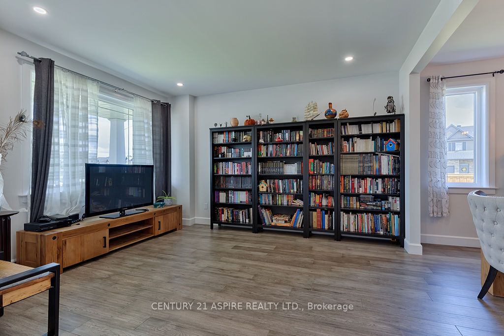 5 Drew Street, Petawawa, ON K8H 0G7 photo 5