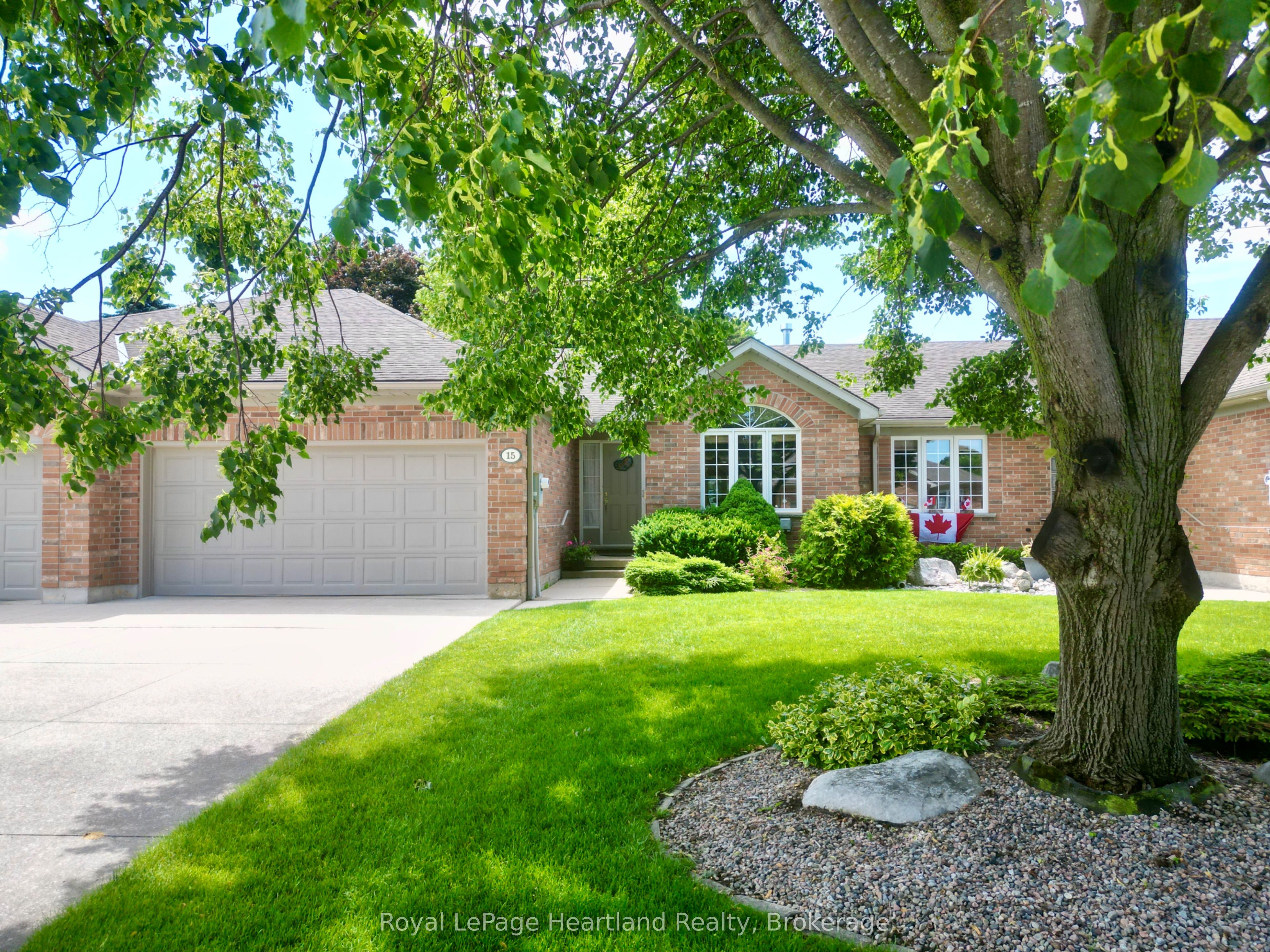 15 Shadow Lane, South Huron, ON N0M 1S1