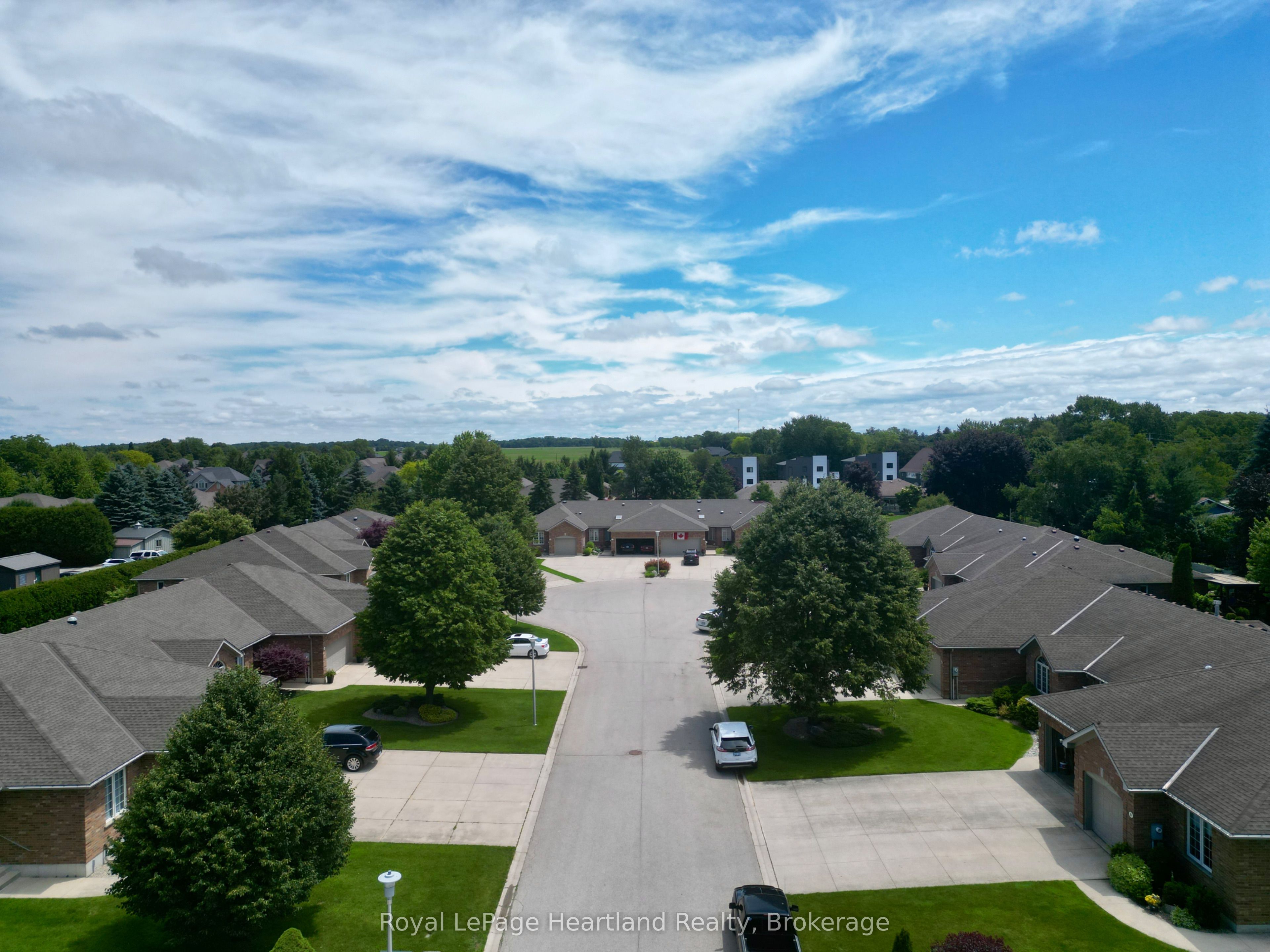 15 Shadow Lane, South Huron, ON N0M 1S1 photo 4