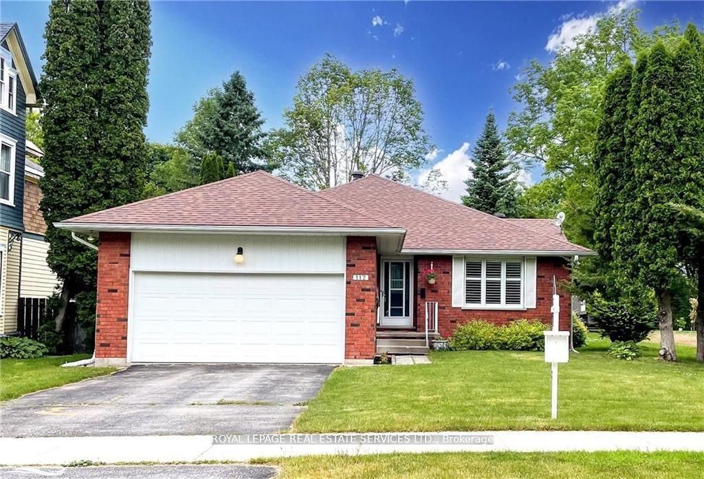 112 Bruce Street S, Blue Mountains, ON N0H 2P0