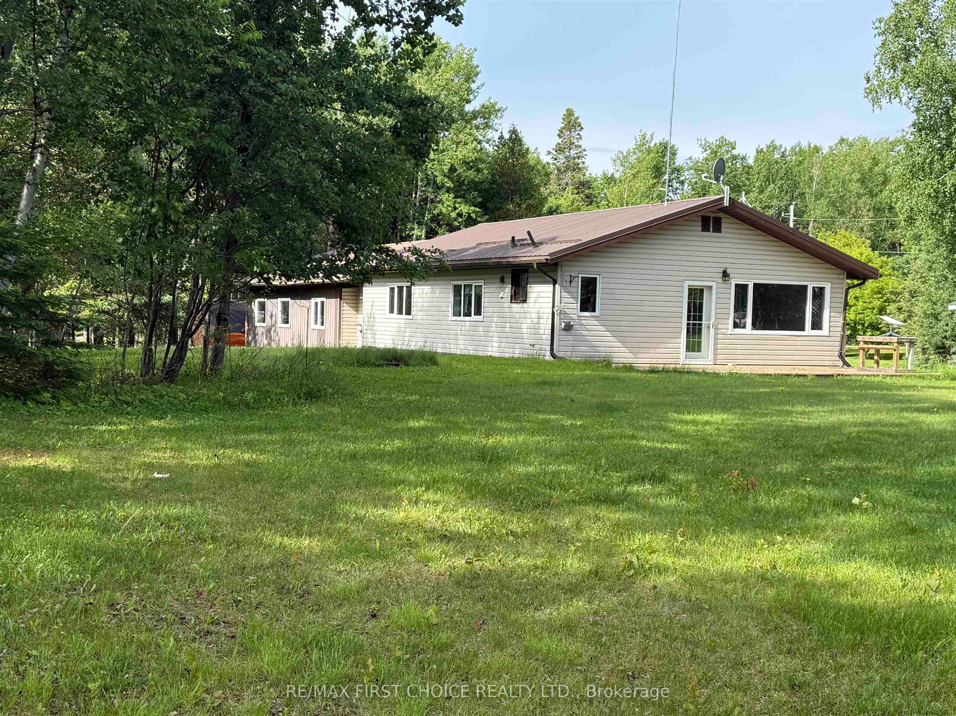 849 McIntyre Drive, Kenora Remote Area, ON P8N 2Y5 photo 3