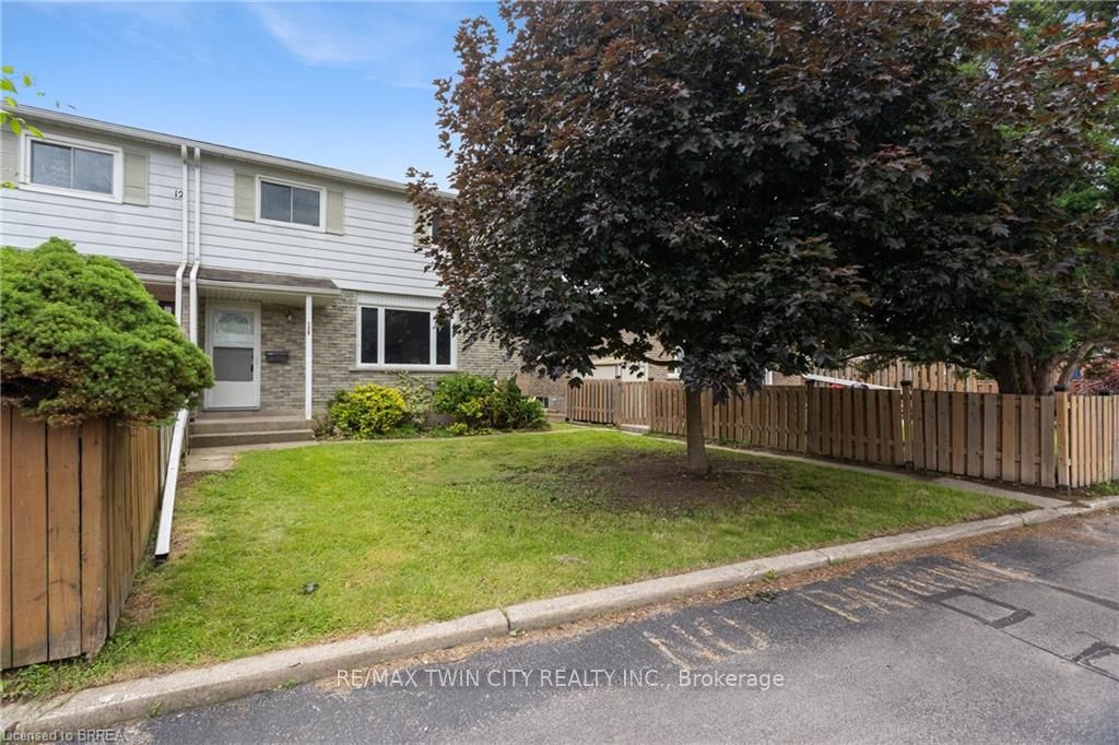 18 Oakhill Drive 12B, Brantford, ON N3T 0J2 photo 2