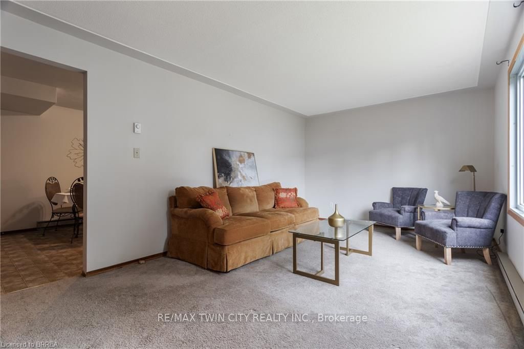 18 Oakhill Drive 12B, Brantford, ON N3T 0J2 photo 5