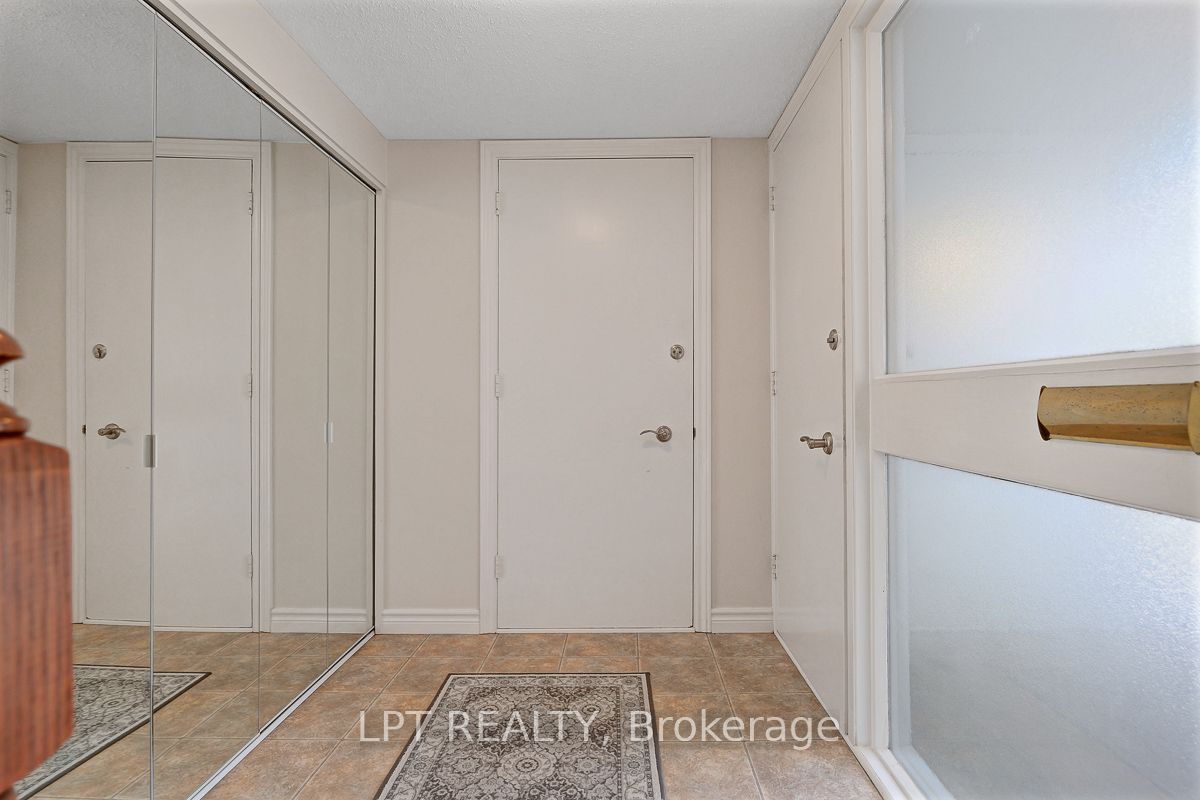 1772 Dunkirk Crescent, Alta Vista and Area, ON K1H 5T4 photo 4
