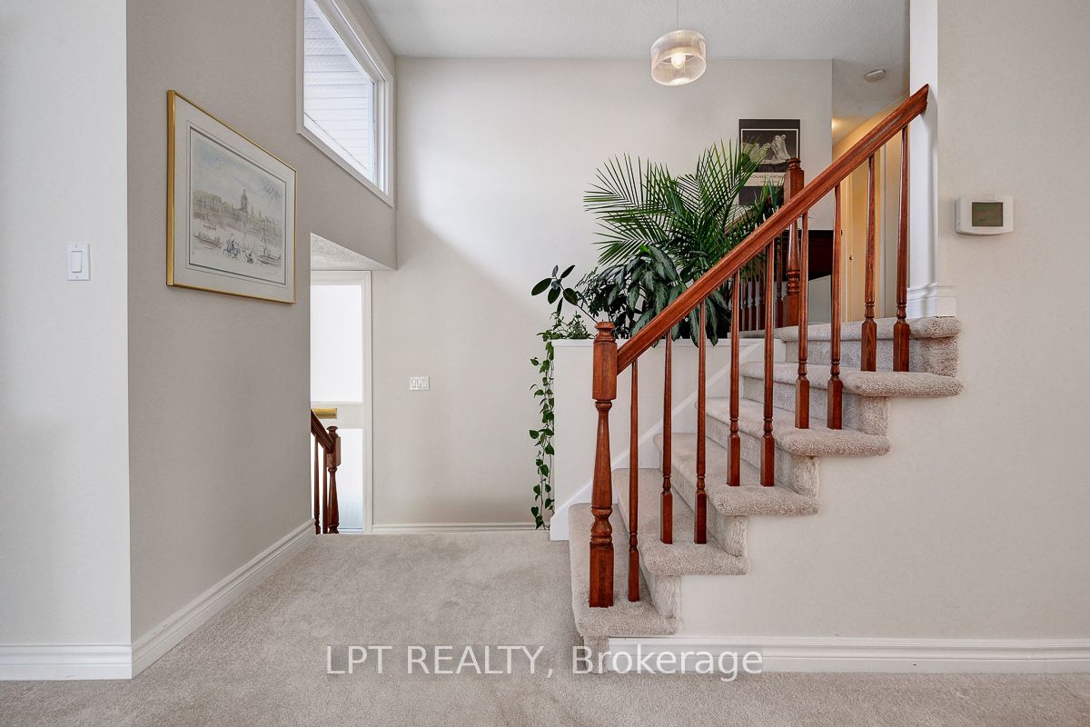 1772 Dunkirk Crescent, Alta Vista and Area, ON K1H 5T4 photo 5