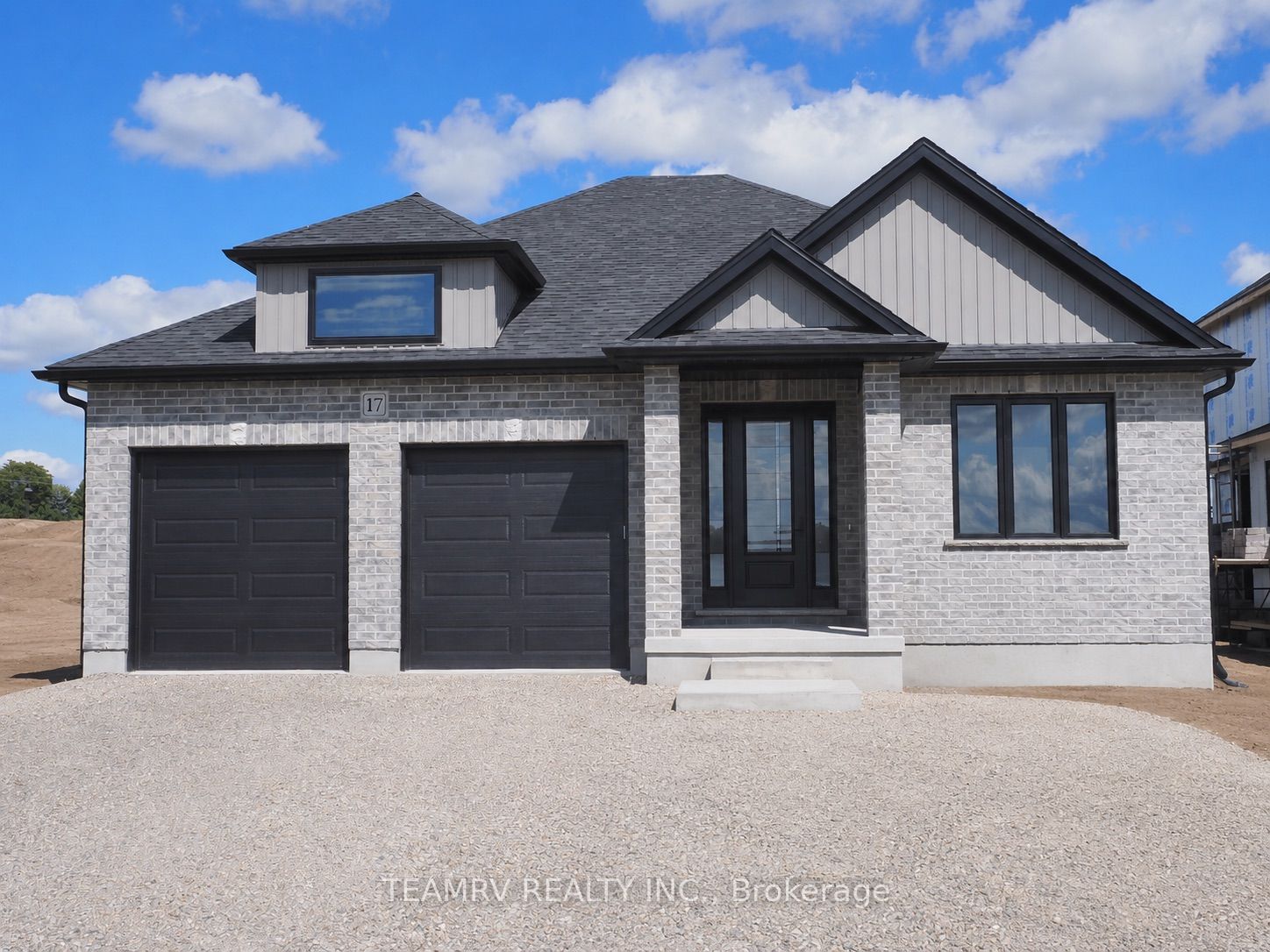 17 DARROW Drive, Tillsonburg, ON N4G 1C4