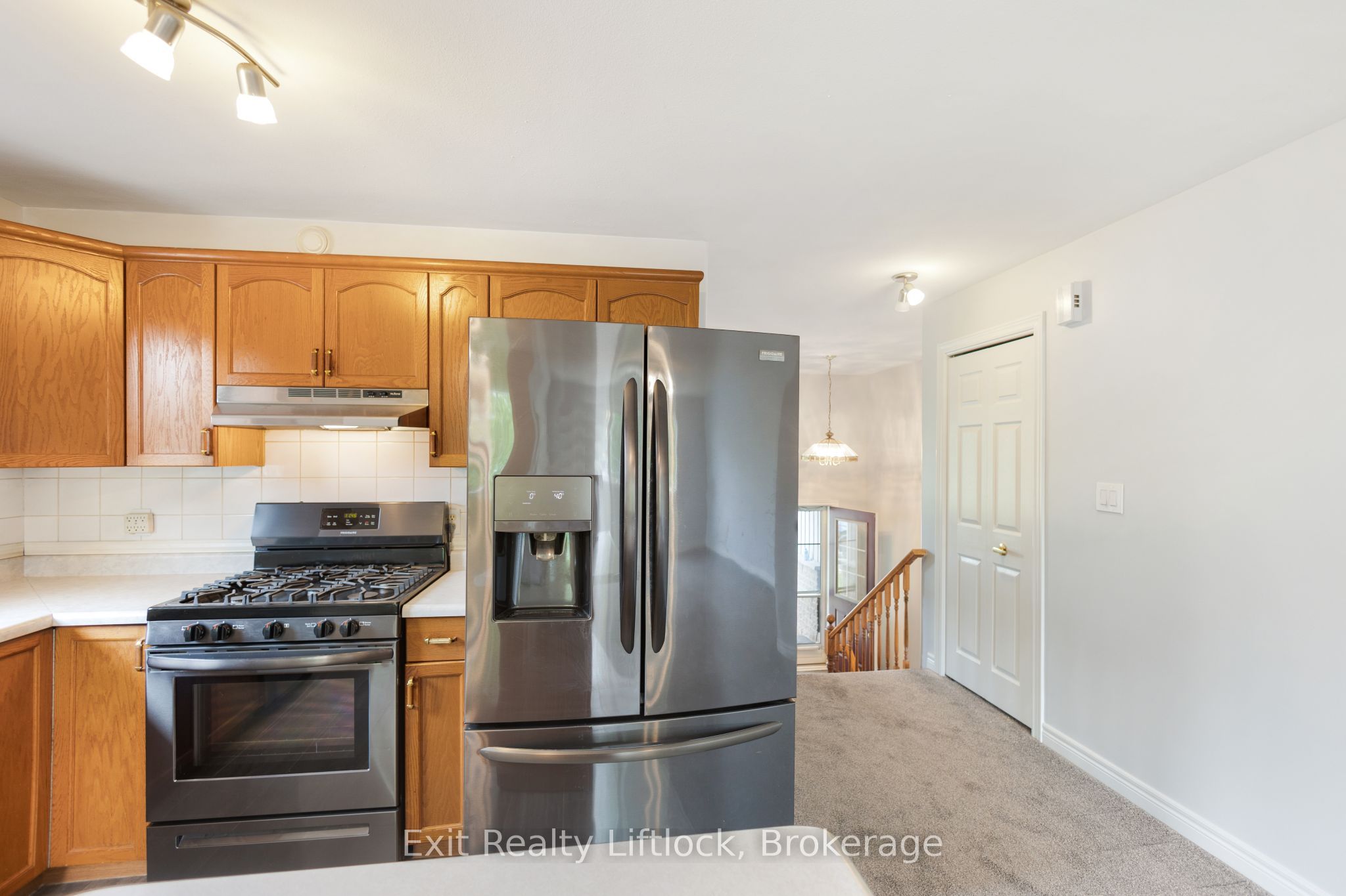 633 Trailview Drive, Peterborough, ON K9J 8P3 photo 5