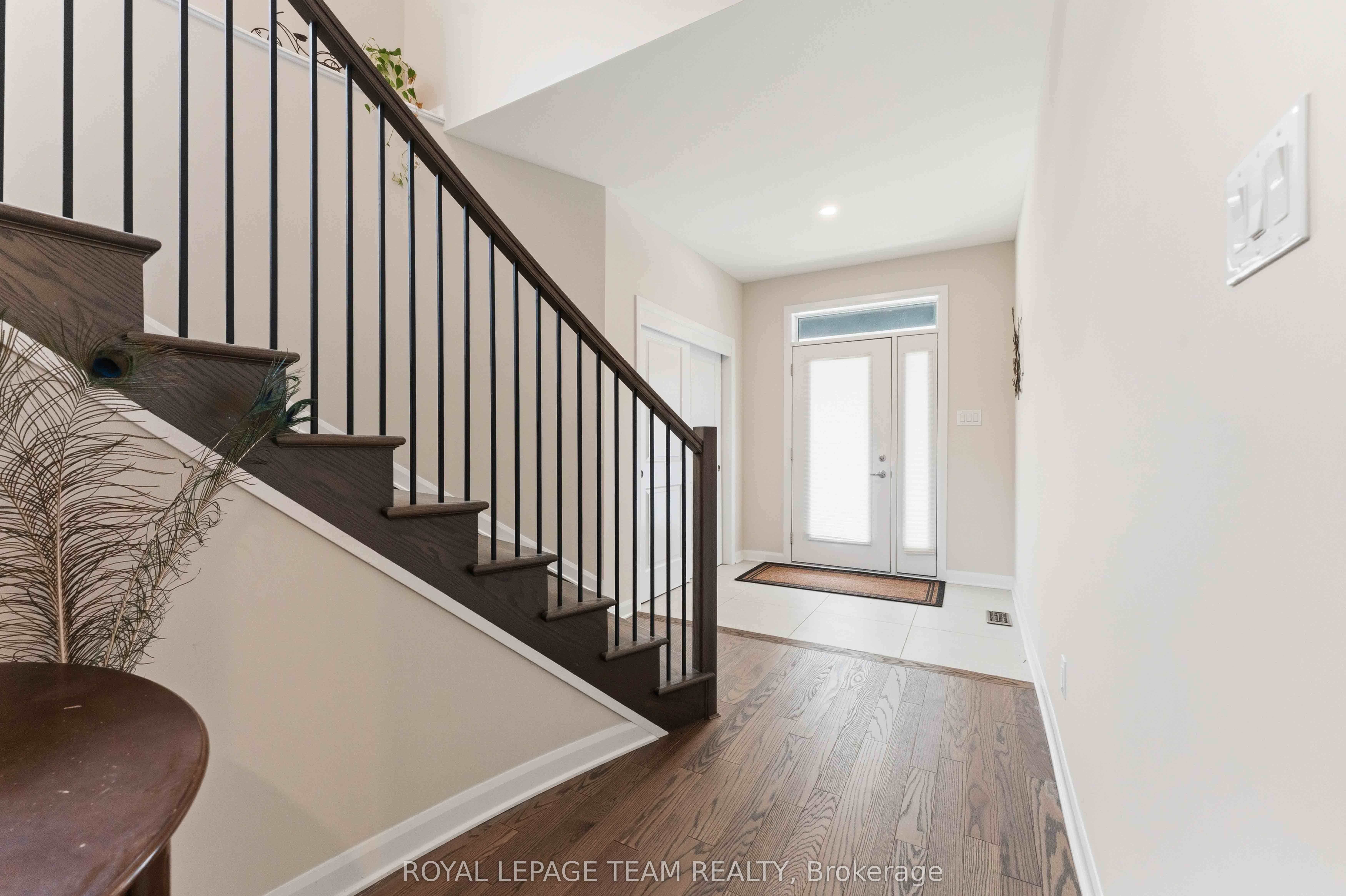 332 Elsie Macgill Walk, Kanata, ON K2W 0K7 photo 3
