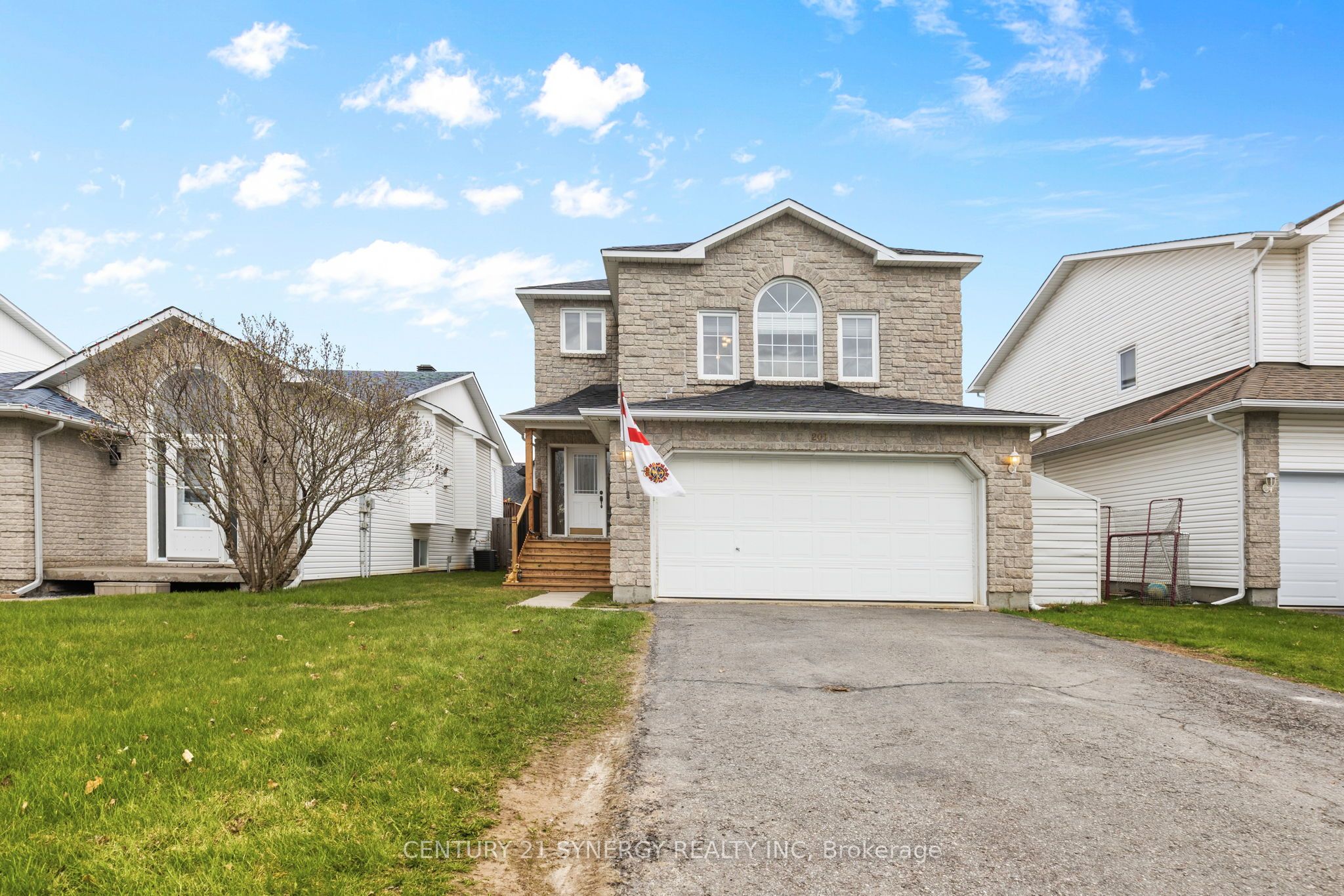 207 Stiver Street, Russell, ON K4R 1G9 photo 3