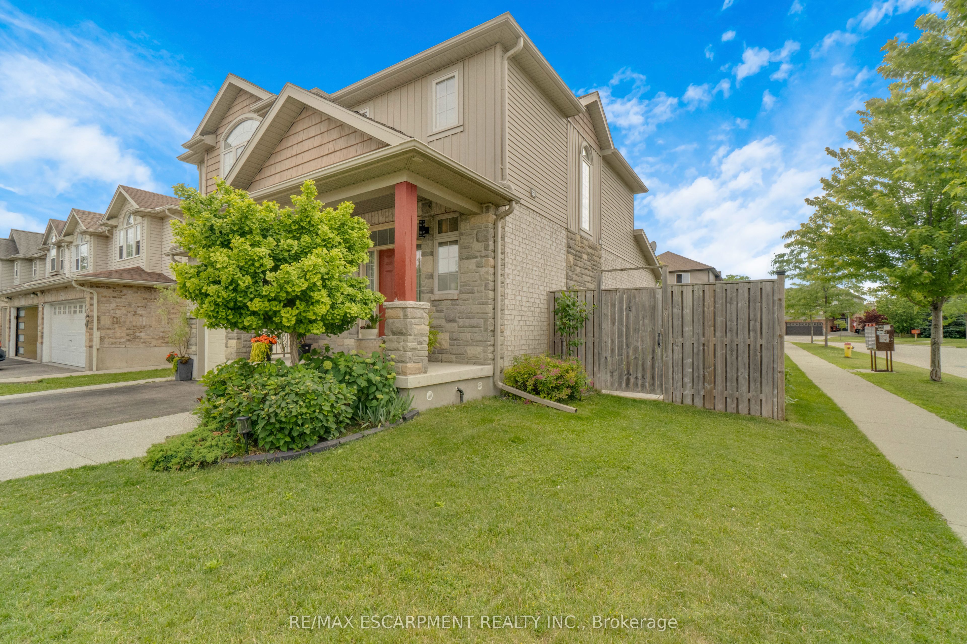 83 Frankfurt Street, Kitchener, ON N2R 1T8 photo 4