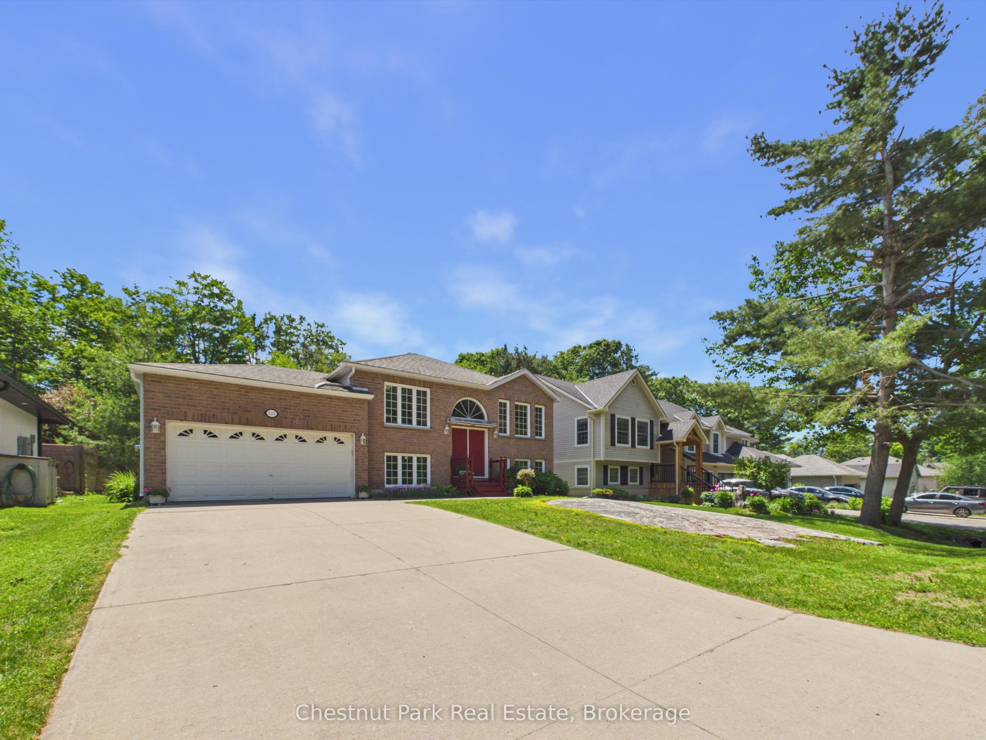525 Lorne Street, Gravenhurst, ON P1P 1N1 photo 3