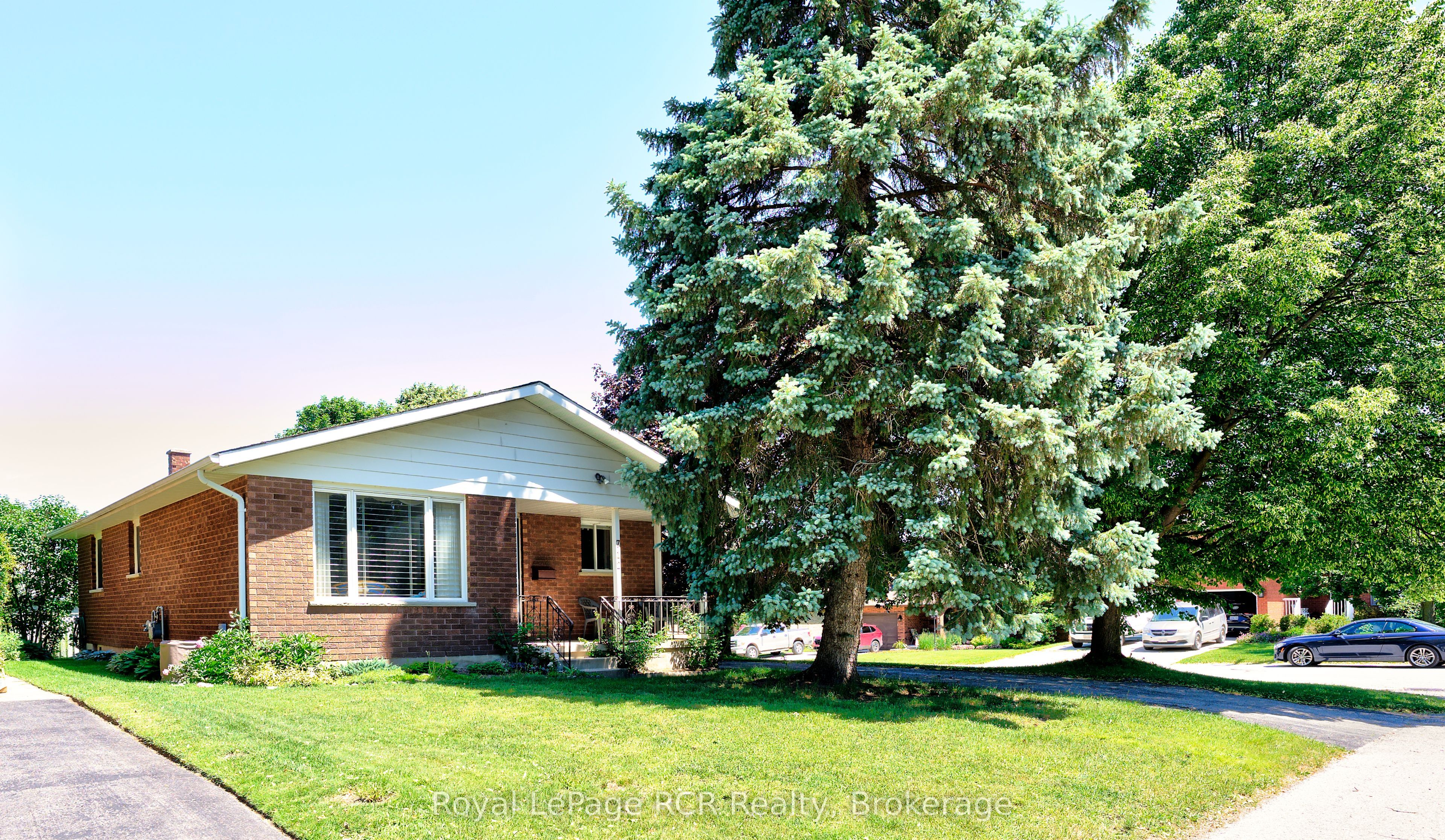 712 16th Street, Hanover, ON N4N 3M3