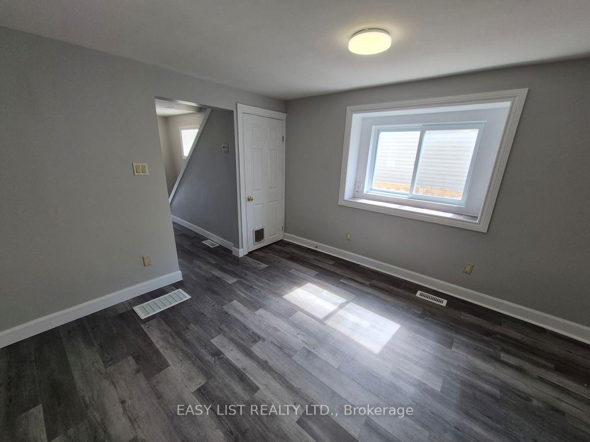 850 St Marys Street, Peterborough, ON K9J 4H5 photo 4
