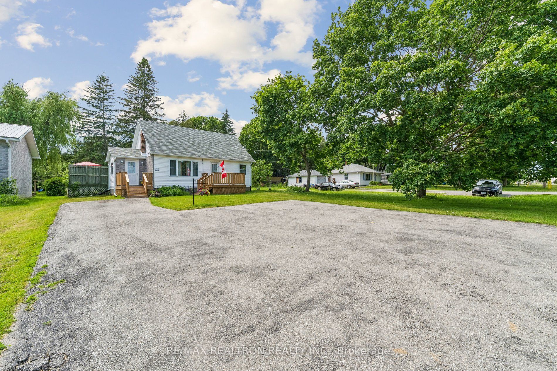 213 Angeline Street S, Kawartha Lakes, ON K9V 4R2