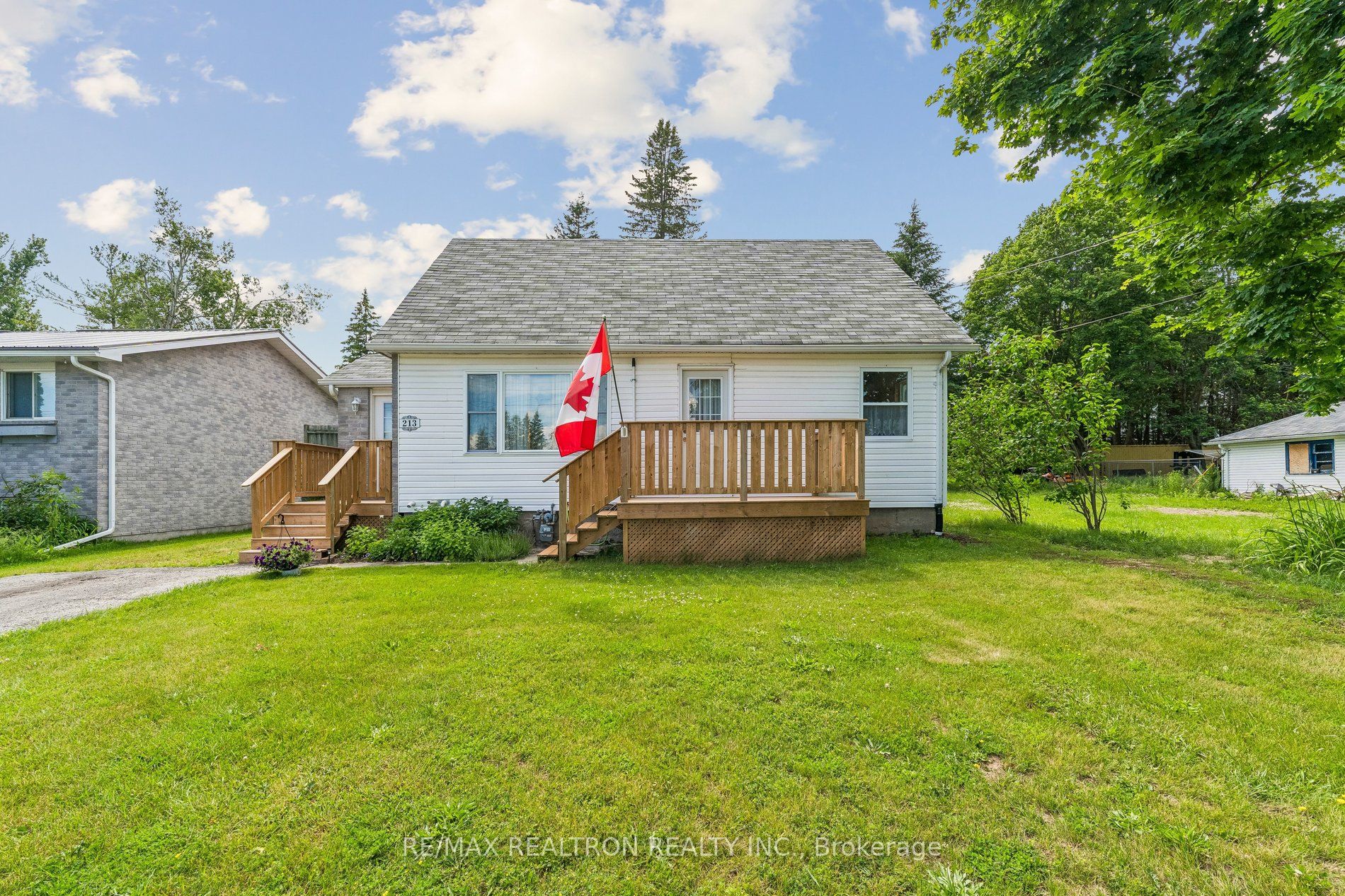 213 Angeline Street S, Kawartha Lakes, ON K9V 4R2 photo 2