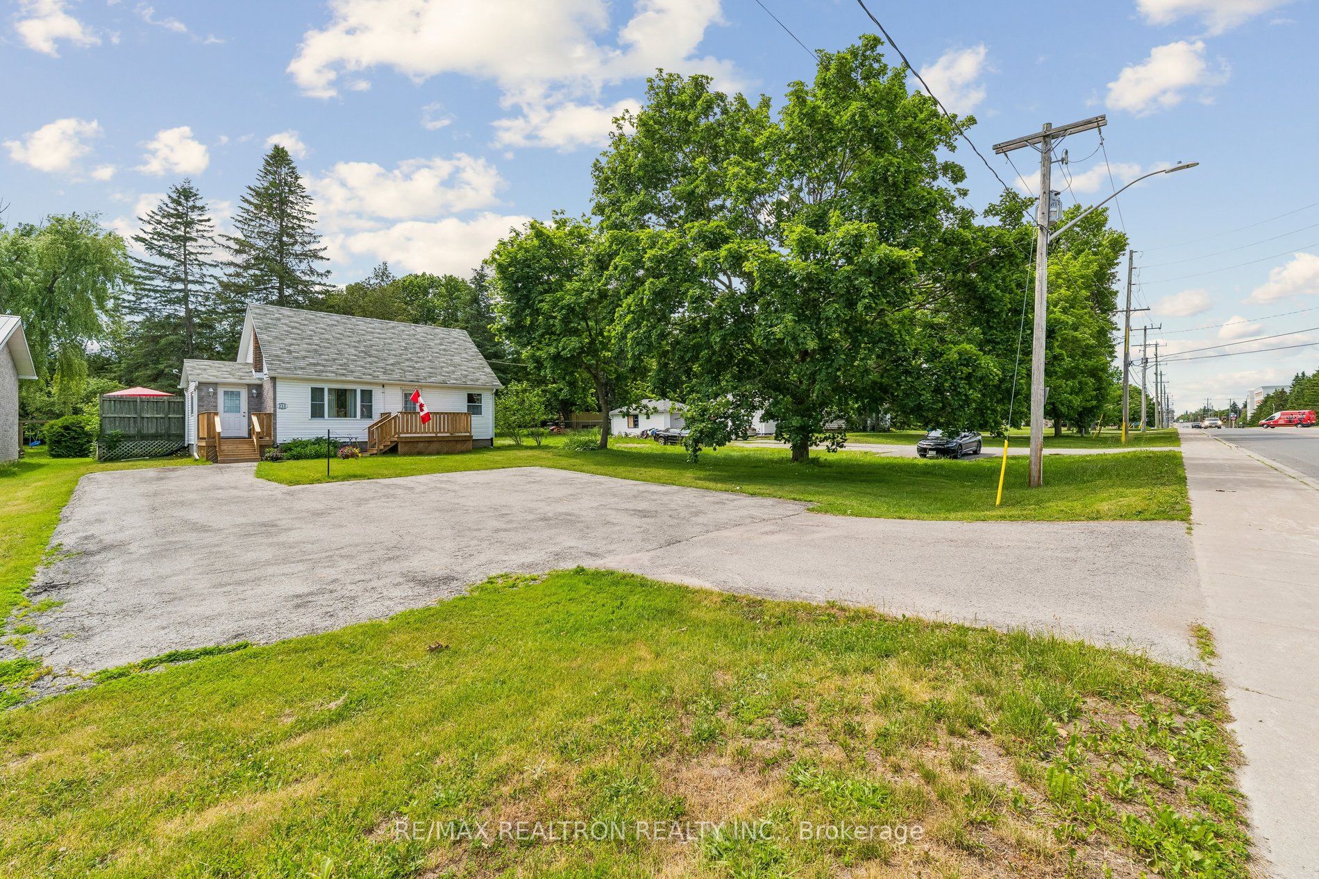 213 Angeline Street S, Kawartha Lakes, ON K9V 4R2 photo 5