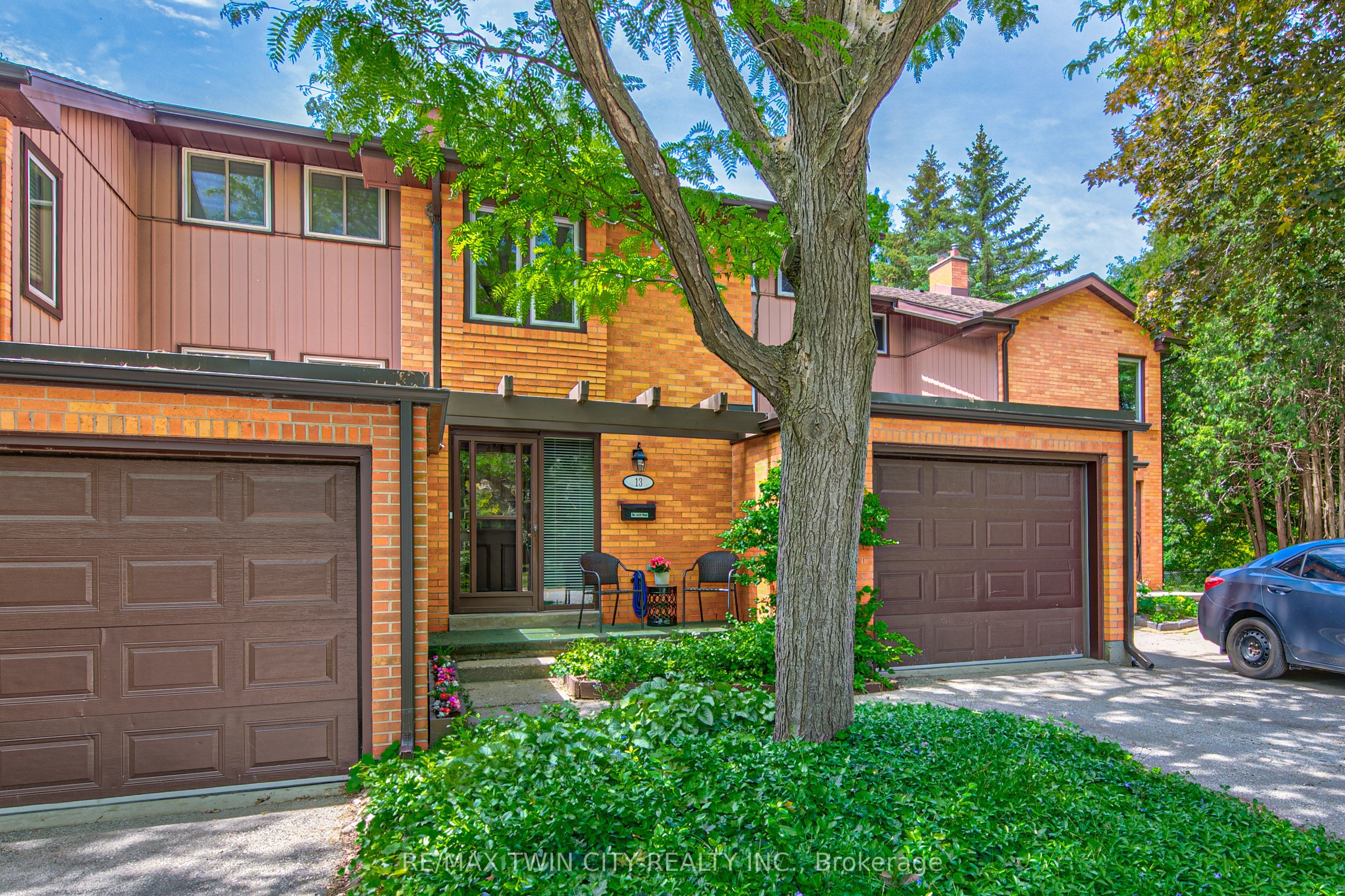 206 Candlewood Crescent 13, Waterloo, ON N2L 5Y9 photo 3