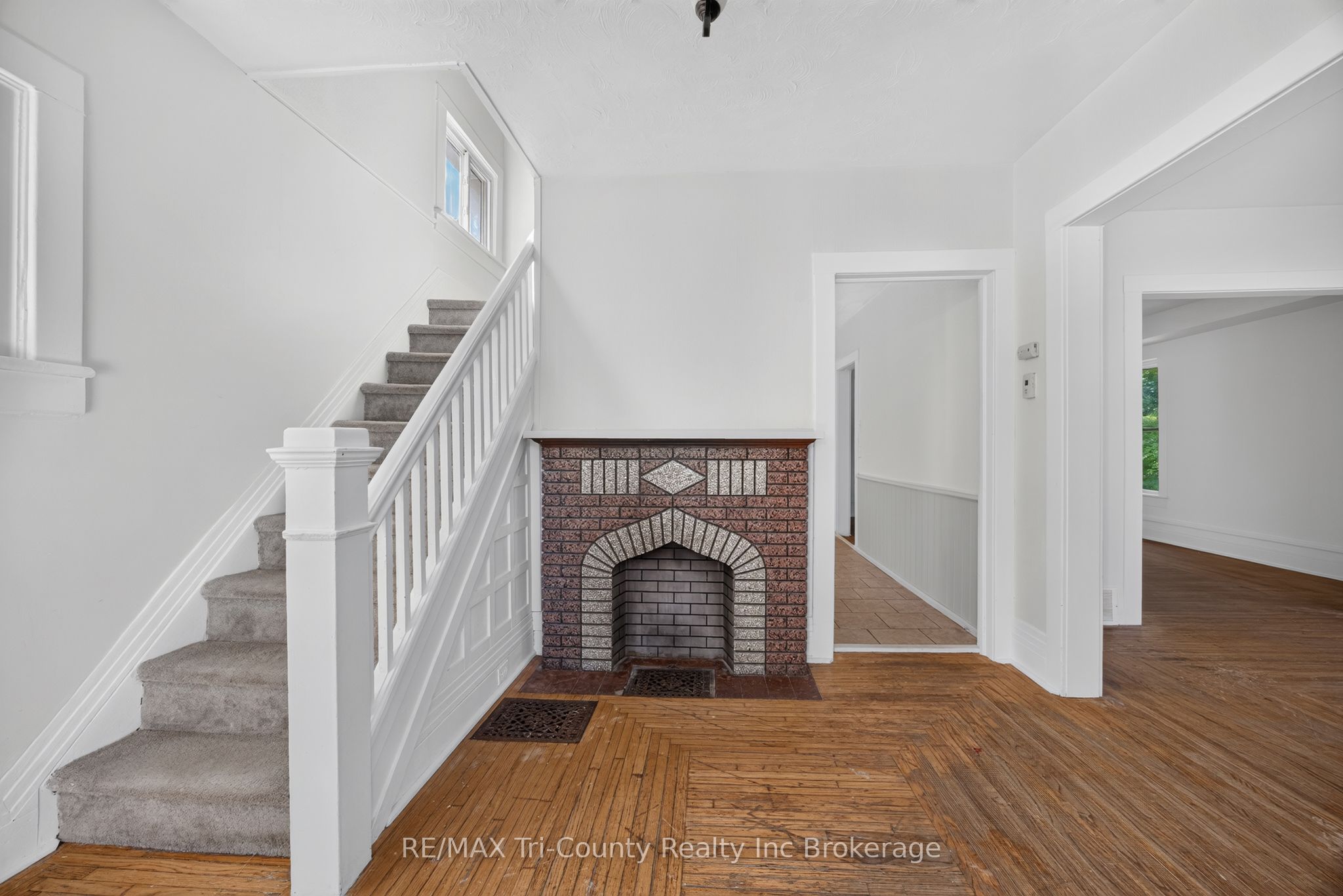 61 Brock Street E, Tillsonburg, ON N4G 1Z7 photo 5