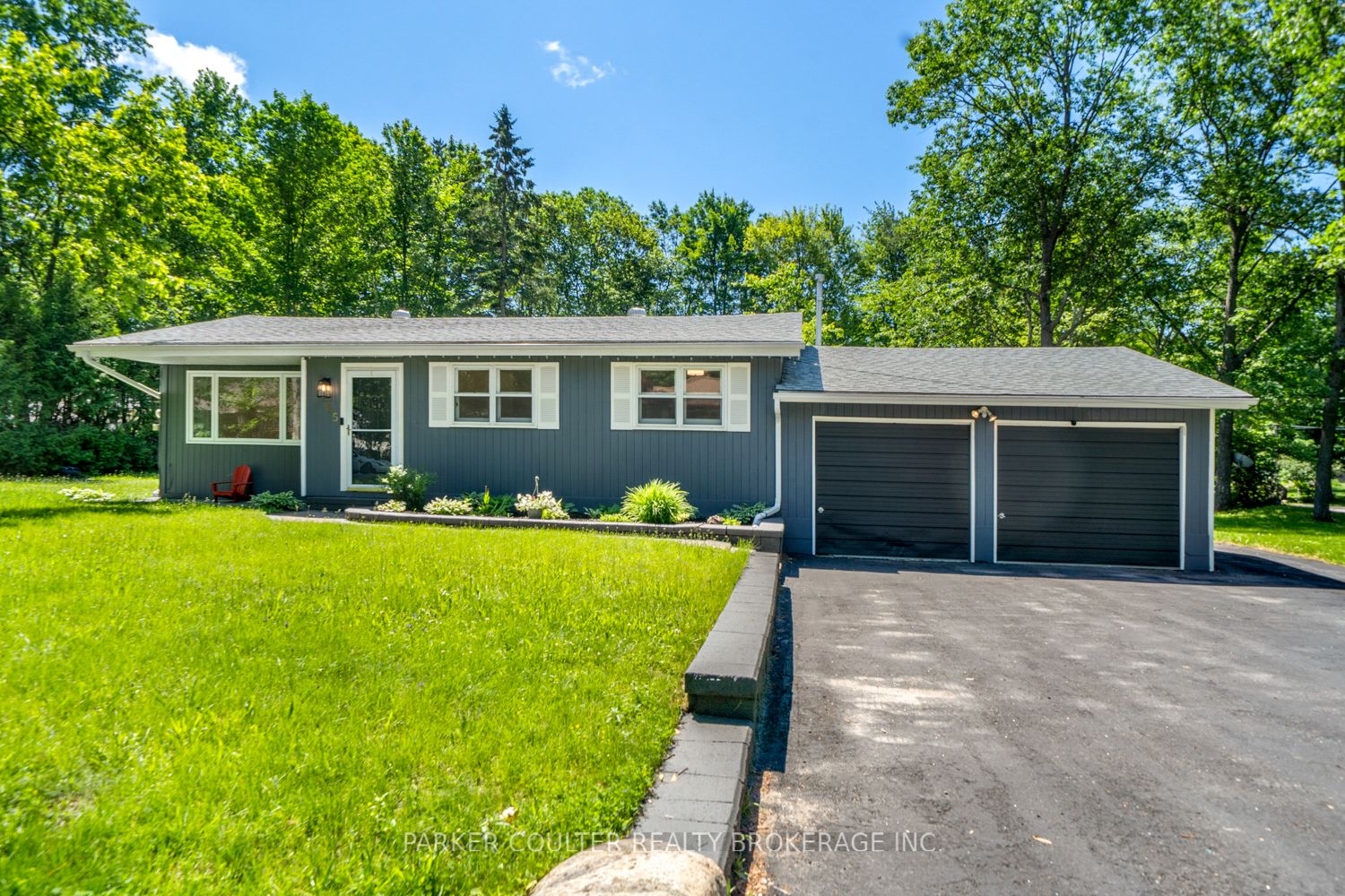 85 Evans Avenue W, Gravenhurst, ON P1P 1A6 photo 2