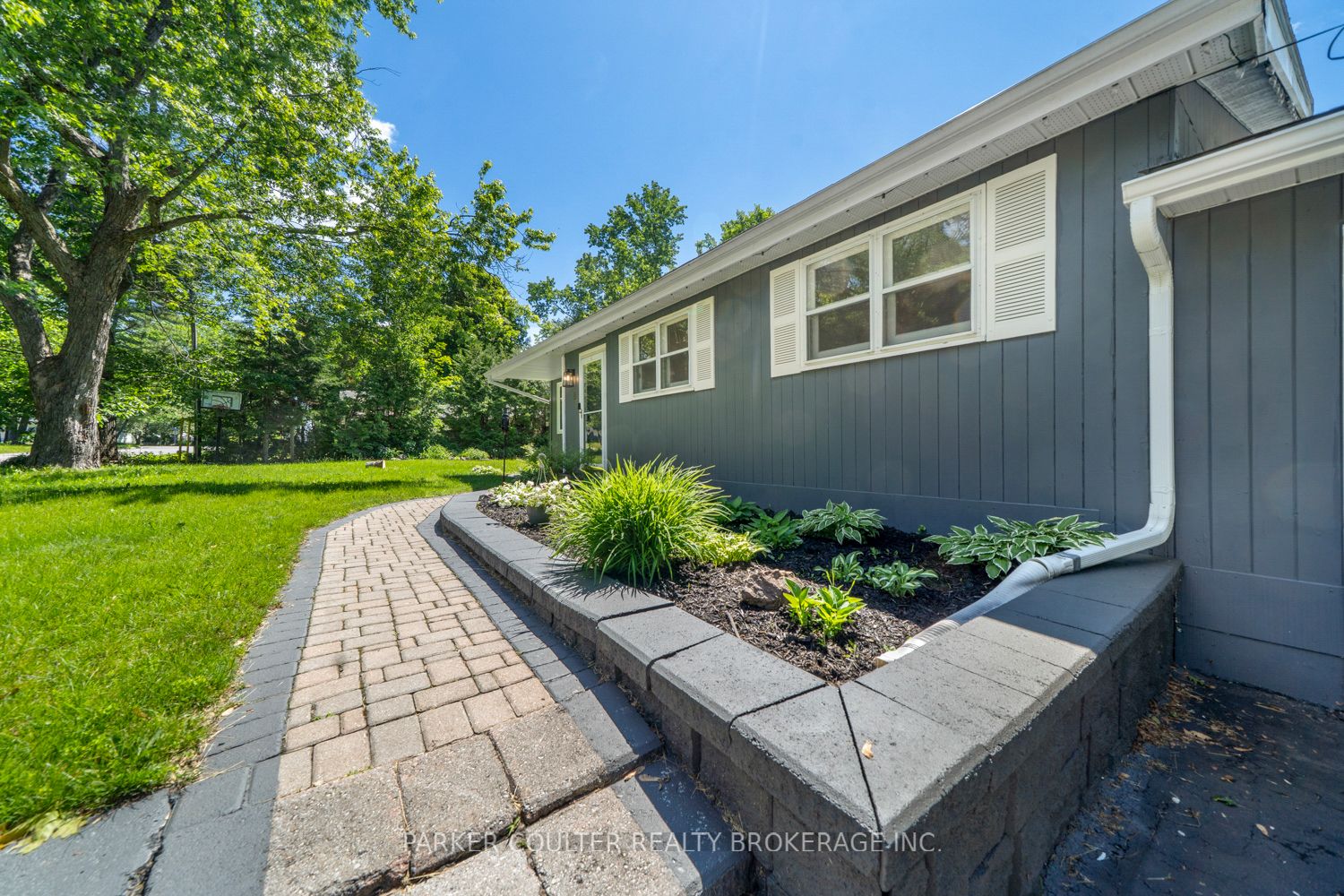 85 Evans Avenue W, Gravenhurst, ON P1P 1A6 photo 5