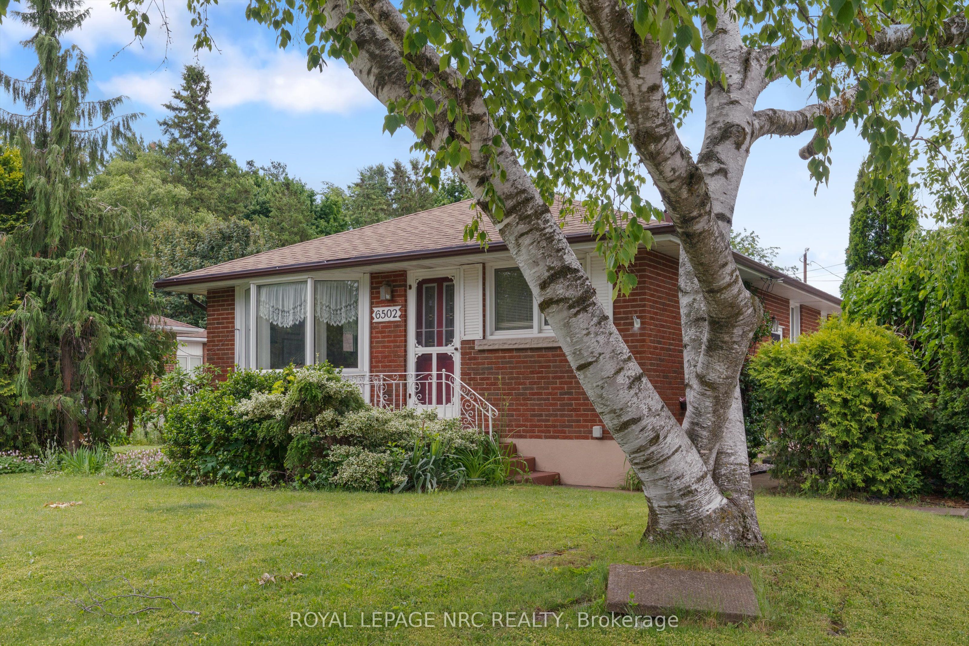 6502 Brock Street, Niagara Falls, ON L2J 1W3