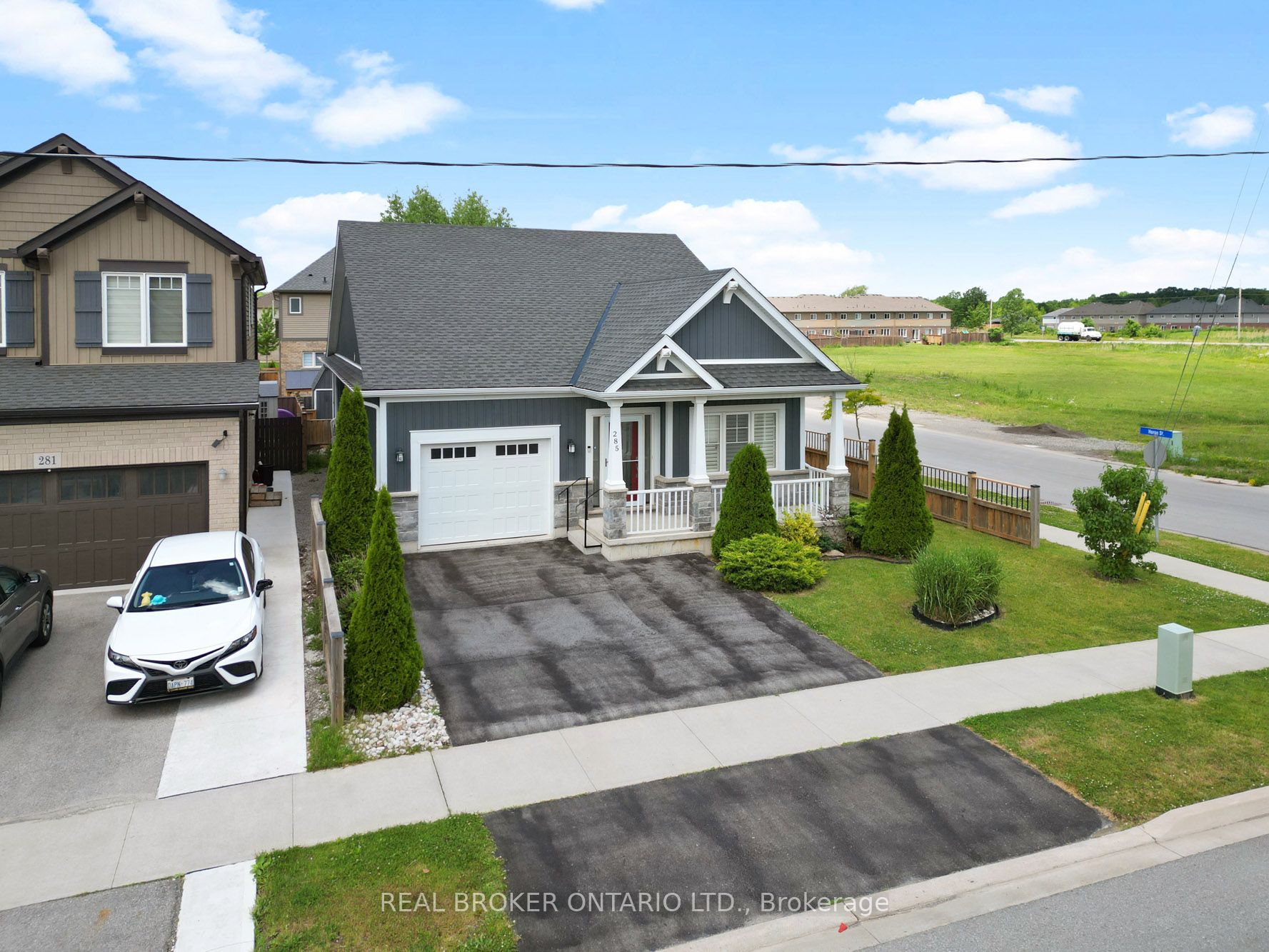 285 South Pelham Road, Welland, ON L3C 0E6 photo 3