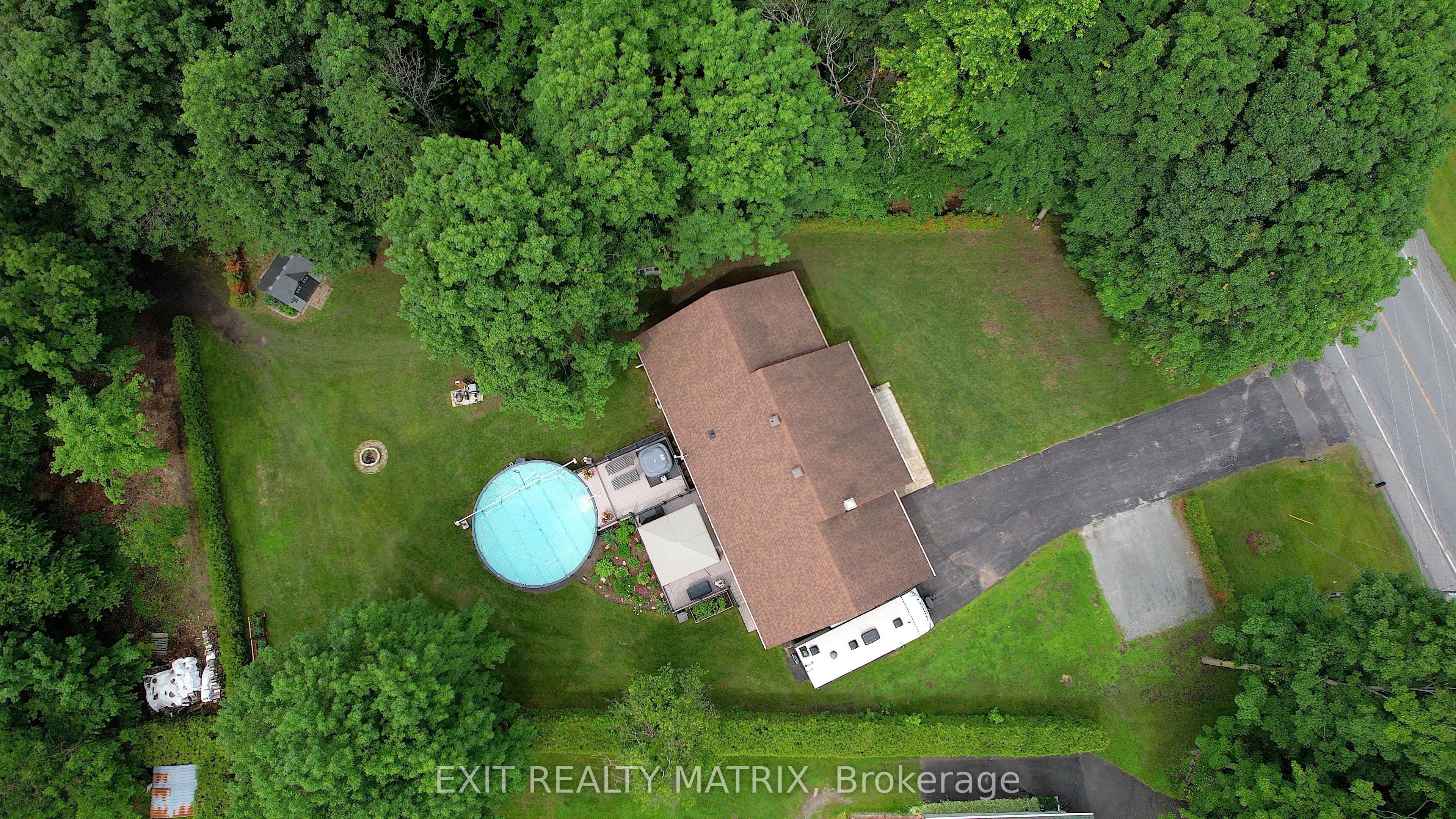 2866 Front Road, East Hawkesbury, ON K6A 2R2 photo 3