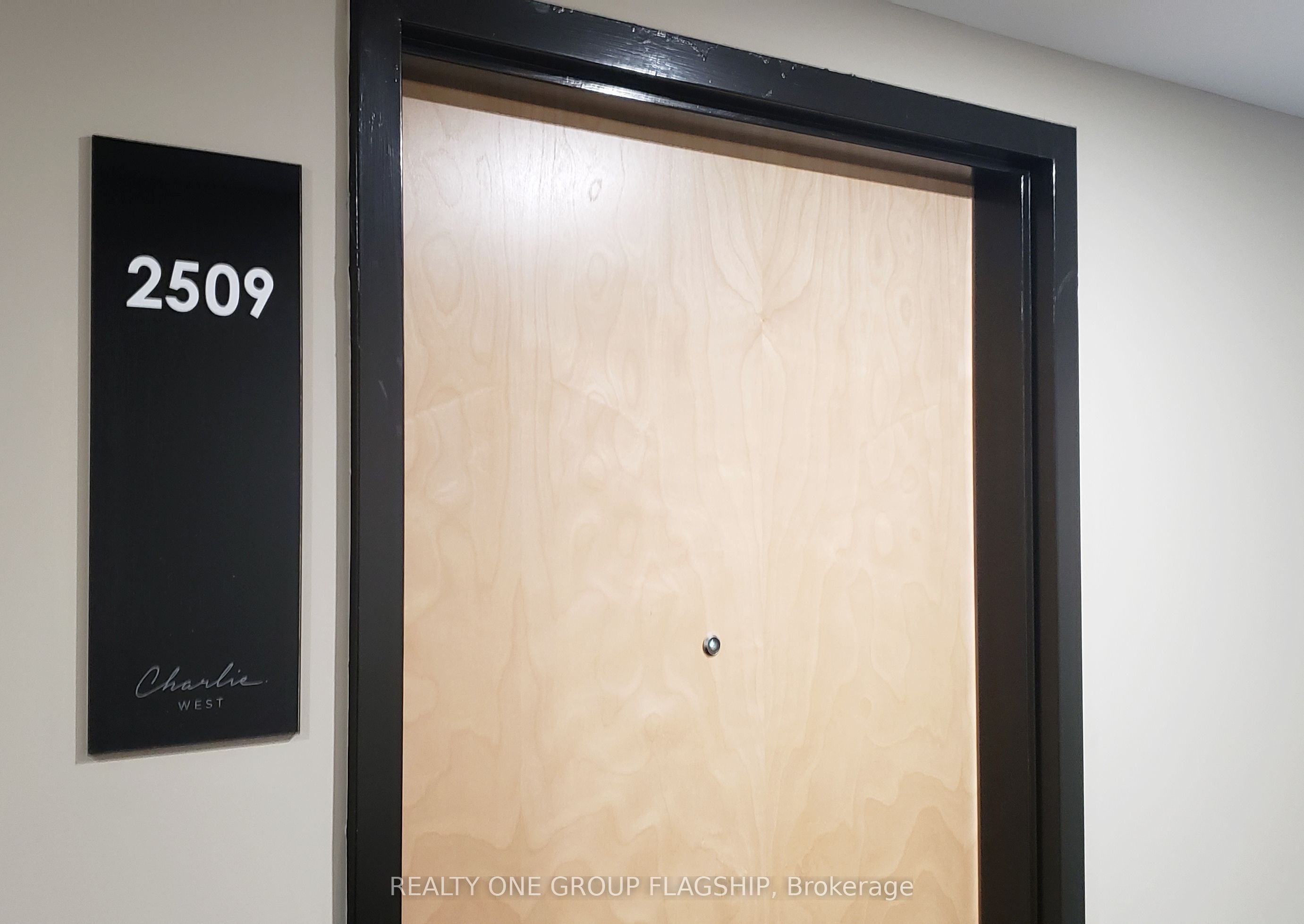 60 Charles Street 2509, Kitchener, ON N2G 0C9 photo 2