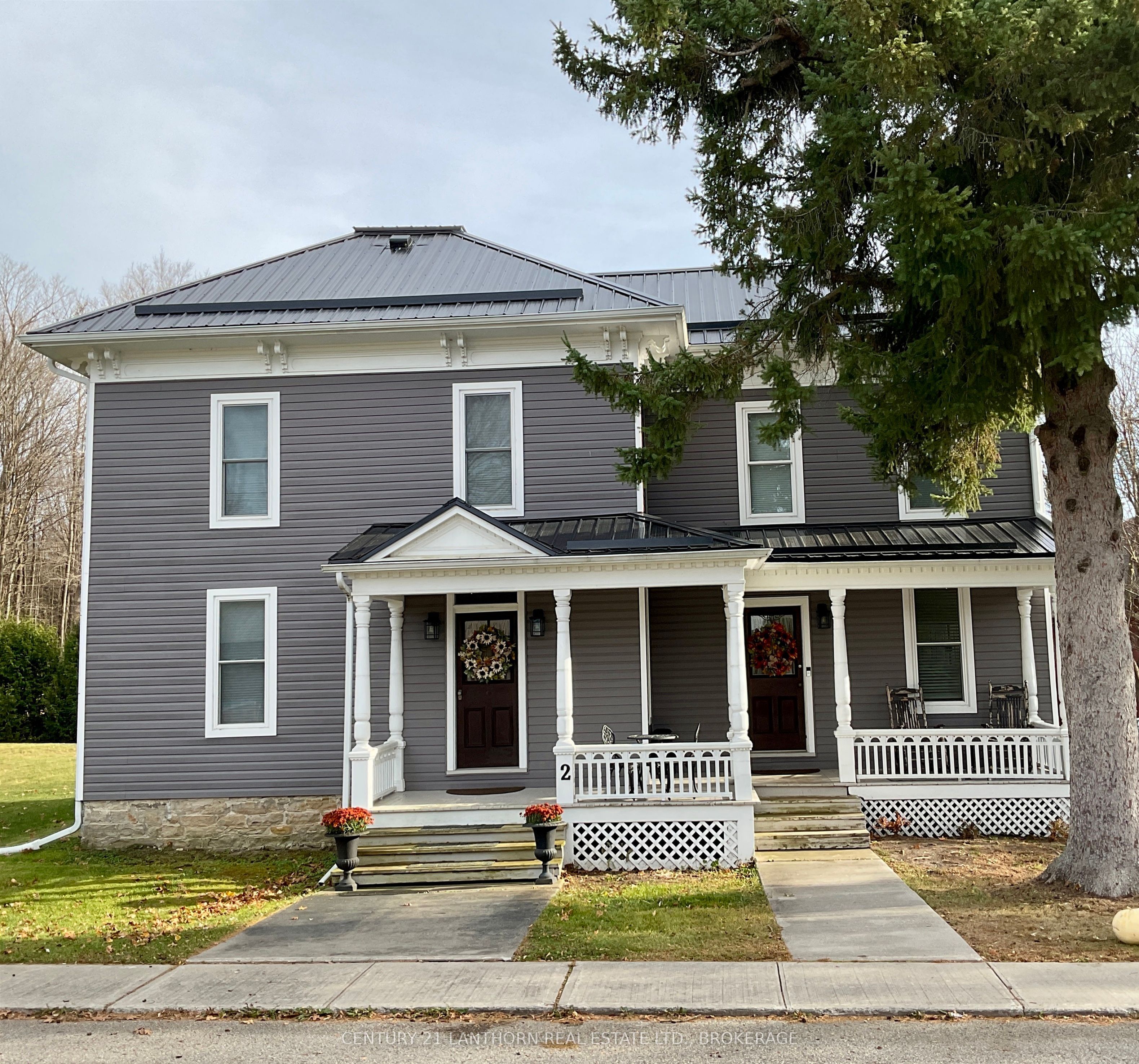 2 John Street, Rideau Lakes, ON K0E 1G0