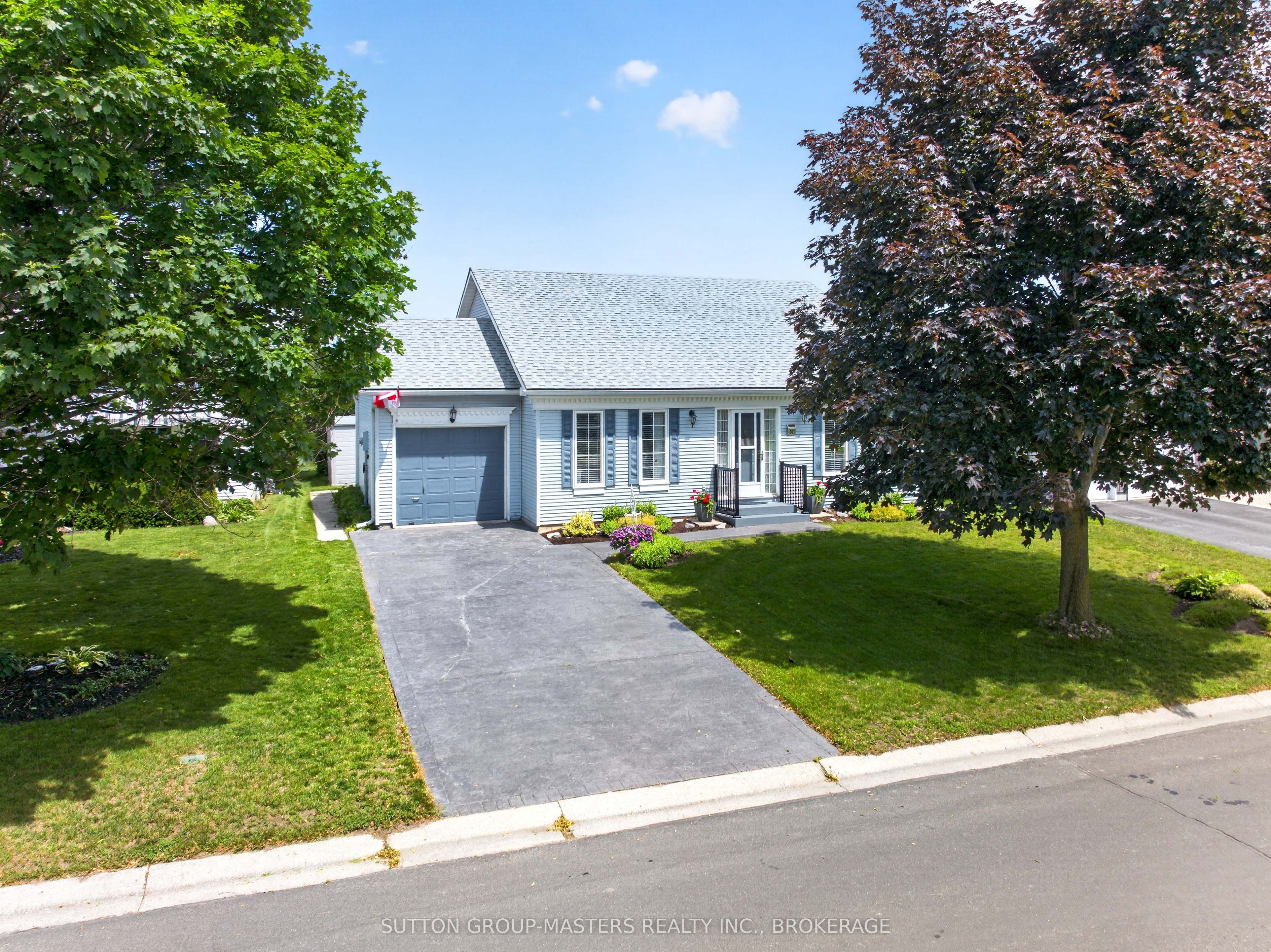 38 Abbey Dawn Drive, Loyalist, ON K0H 1G0 photo 3