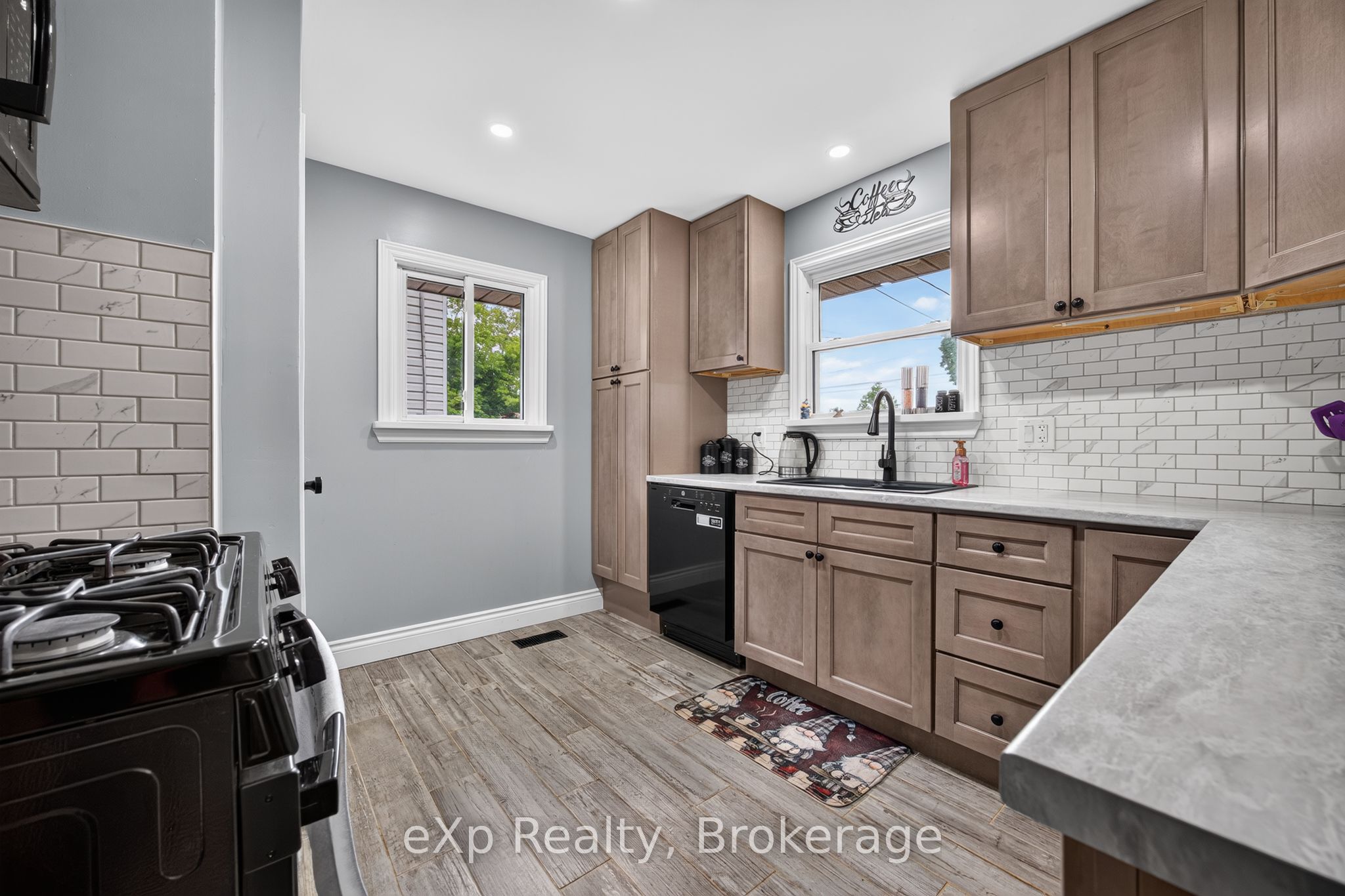 29 Concession Street E, Tillsonburg, ON N4G 1N9 photo 5