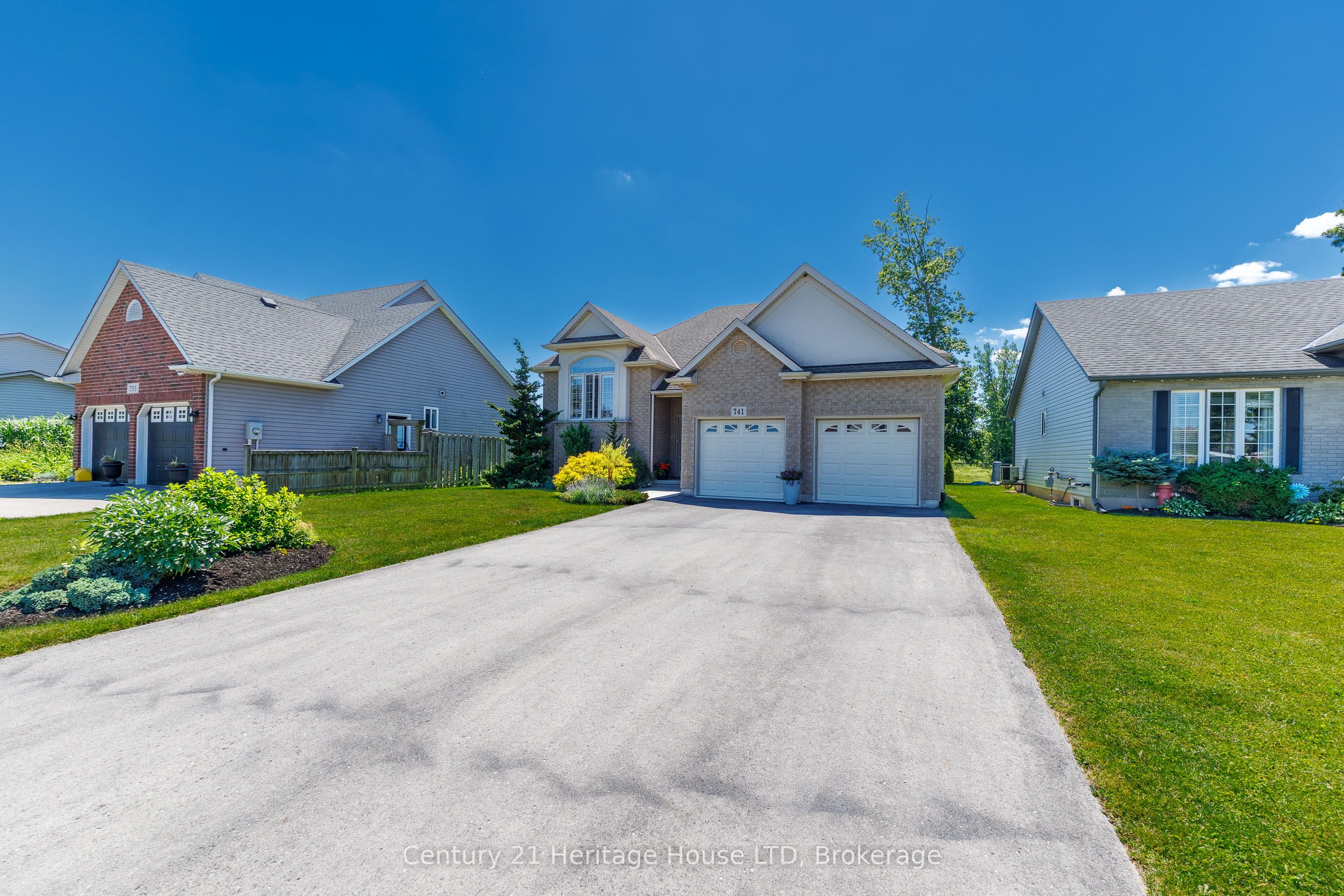 741 Nancy Road, Fort Erie, ON L2A 6P8 photo 5