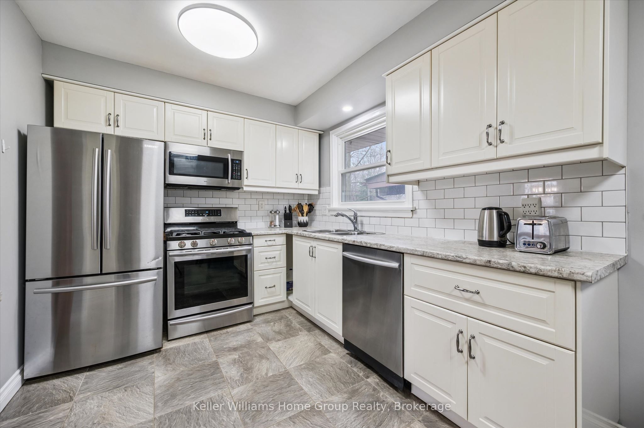 44 Meyer Drive, Guelph, ON N1E 4H2 photo 3