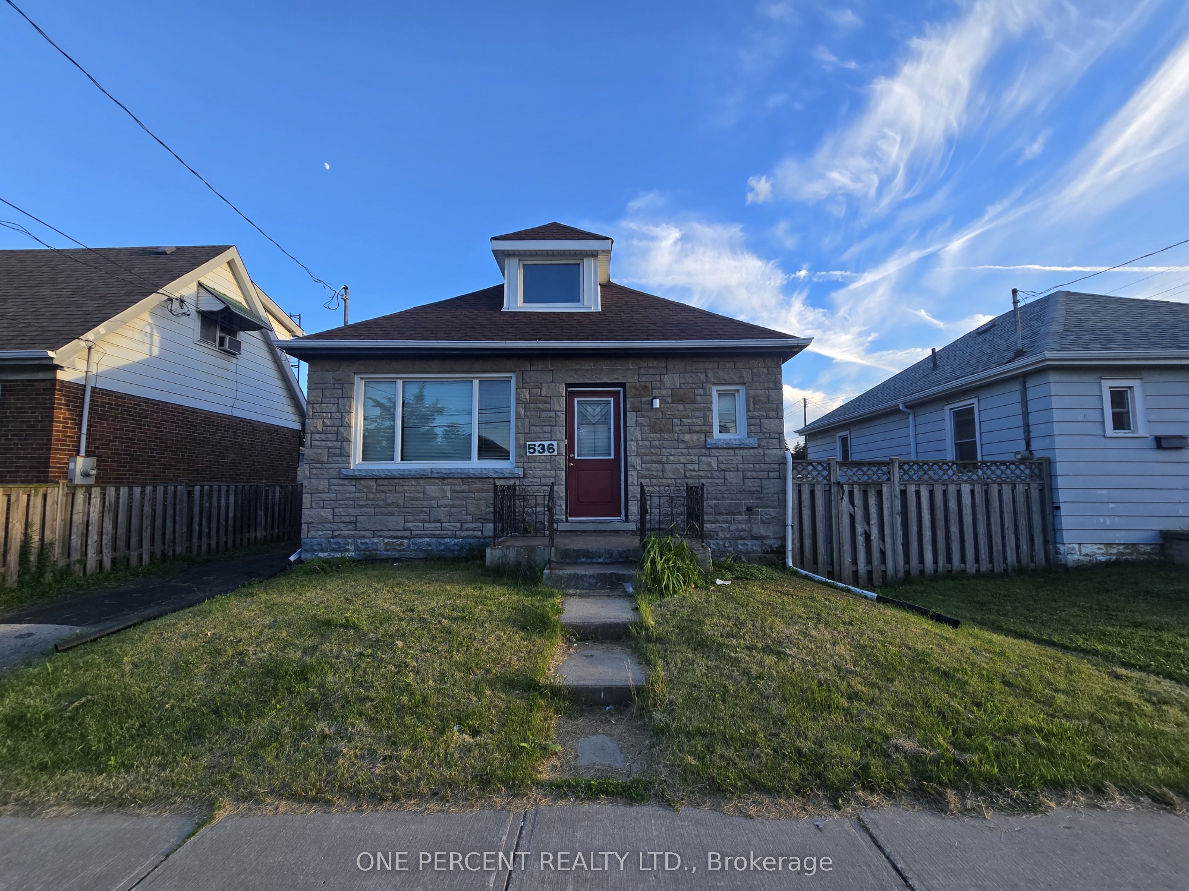 536 Queensdale Avenue E, Hamilton, ON L8V 1L2