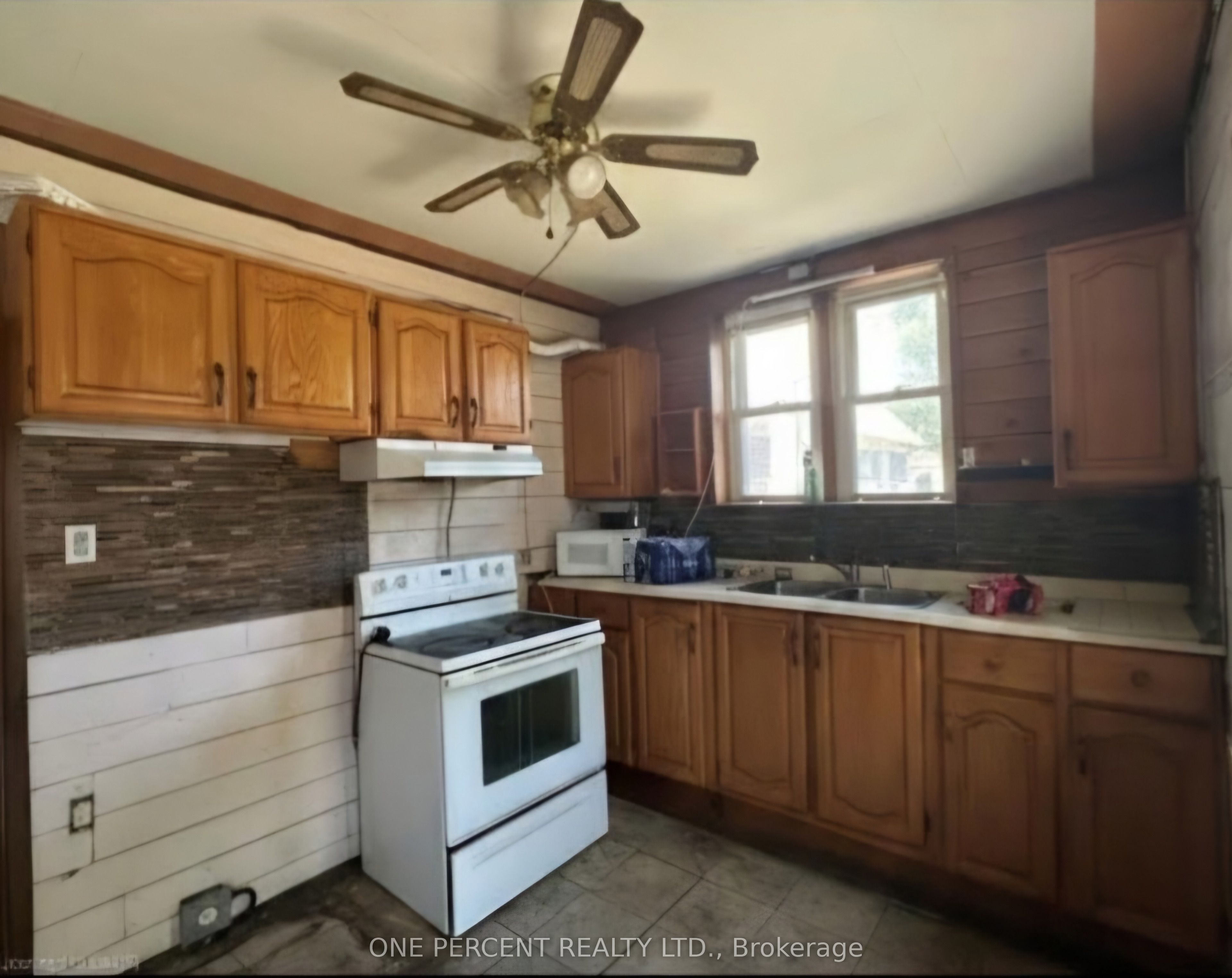 536 Queensdale Avenue E, Hamilton, ON L8V 1L2 photo 5