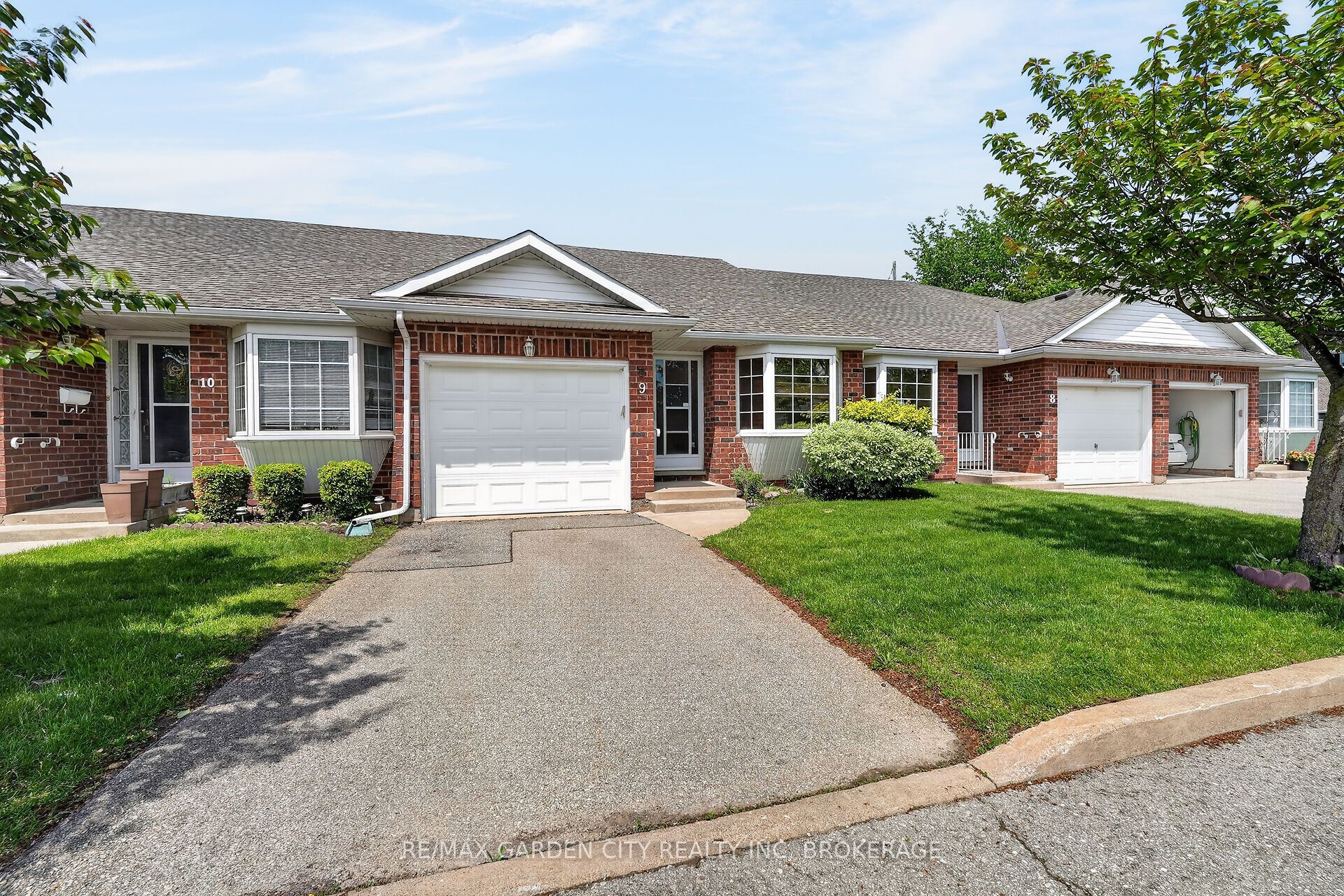 162 First Street 9, Welland, ON L3B 4S2 photo 2