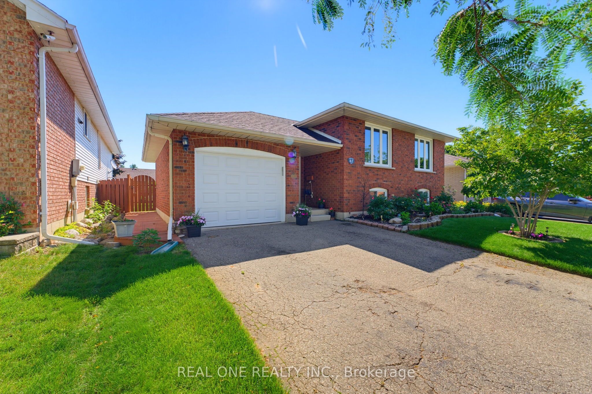 47 Trillium Way, Brantford, ON N3R 7T8 photo 4