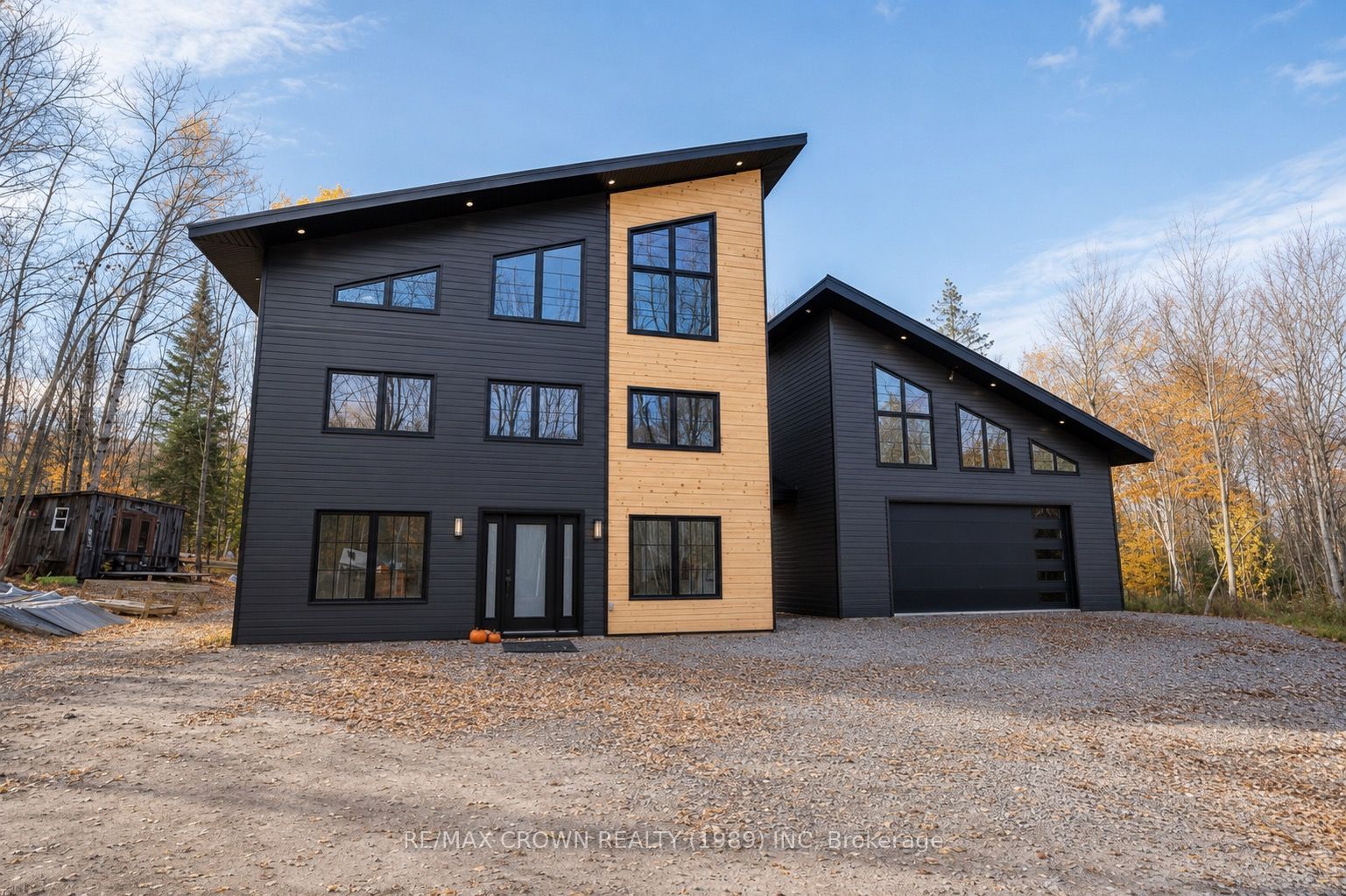 24 Sun Valley Way, Nipissing, ON P0H 1Z0