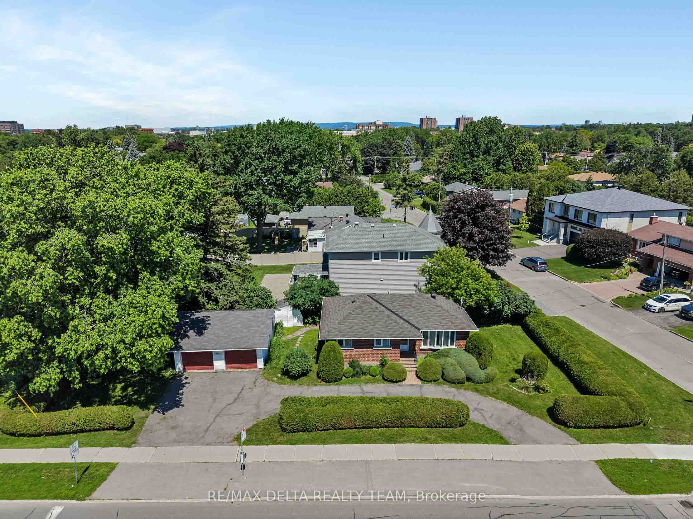 115 Meadowlands Drive W, Meadowlands - Crestview and Area, ON K2G 2S2