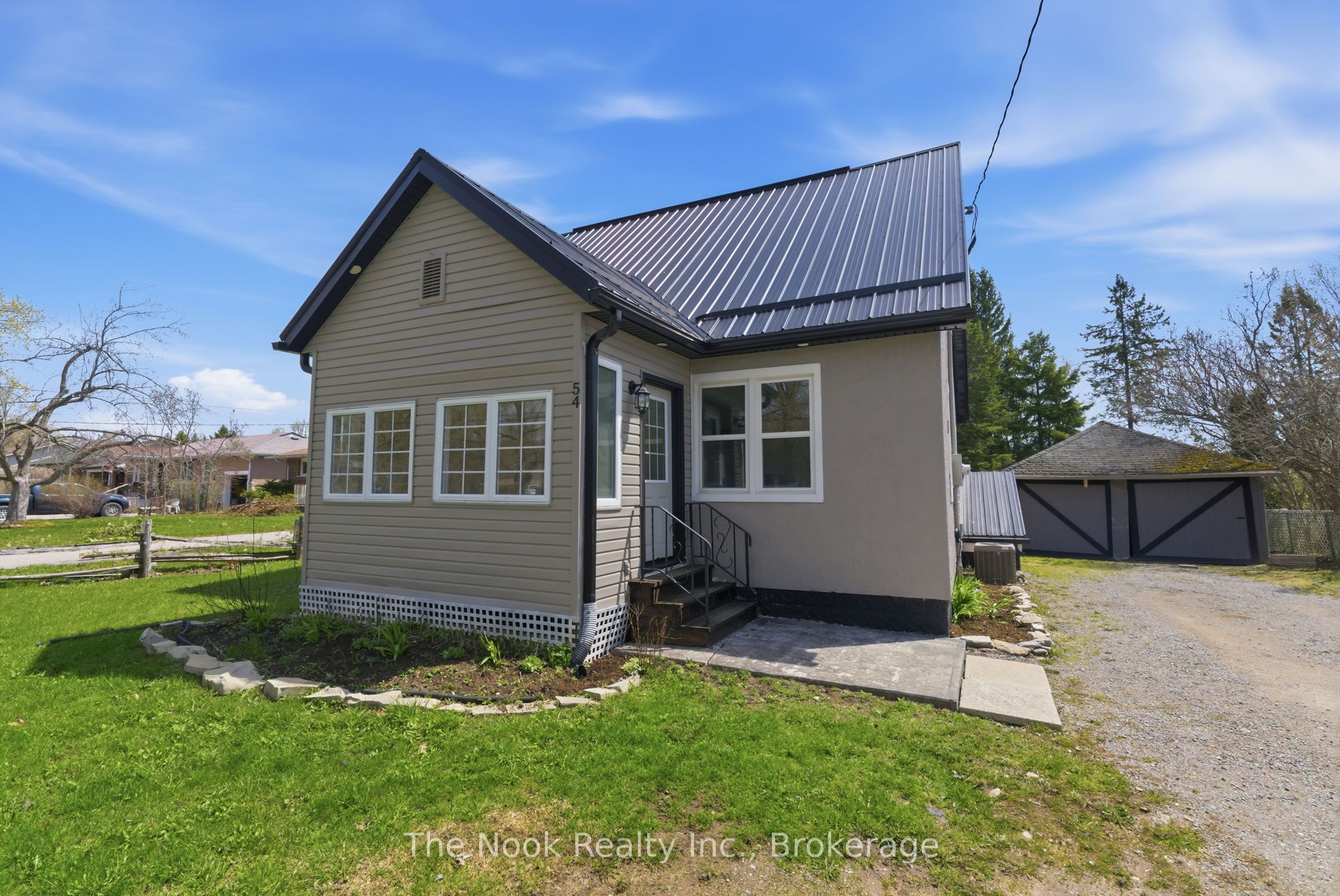 54 Clifton Street, Kawartha Lakes, ON K0M 1N0 photo 2