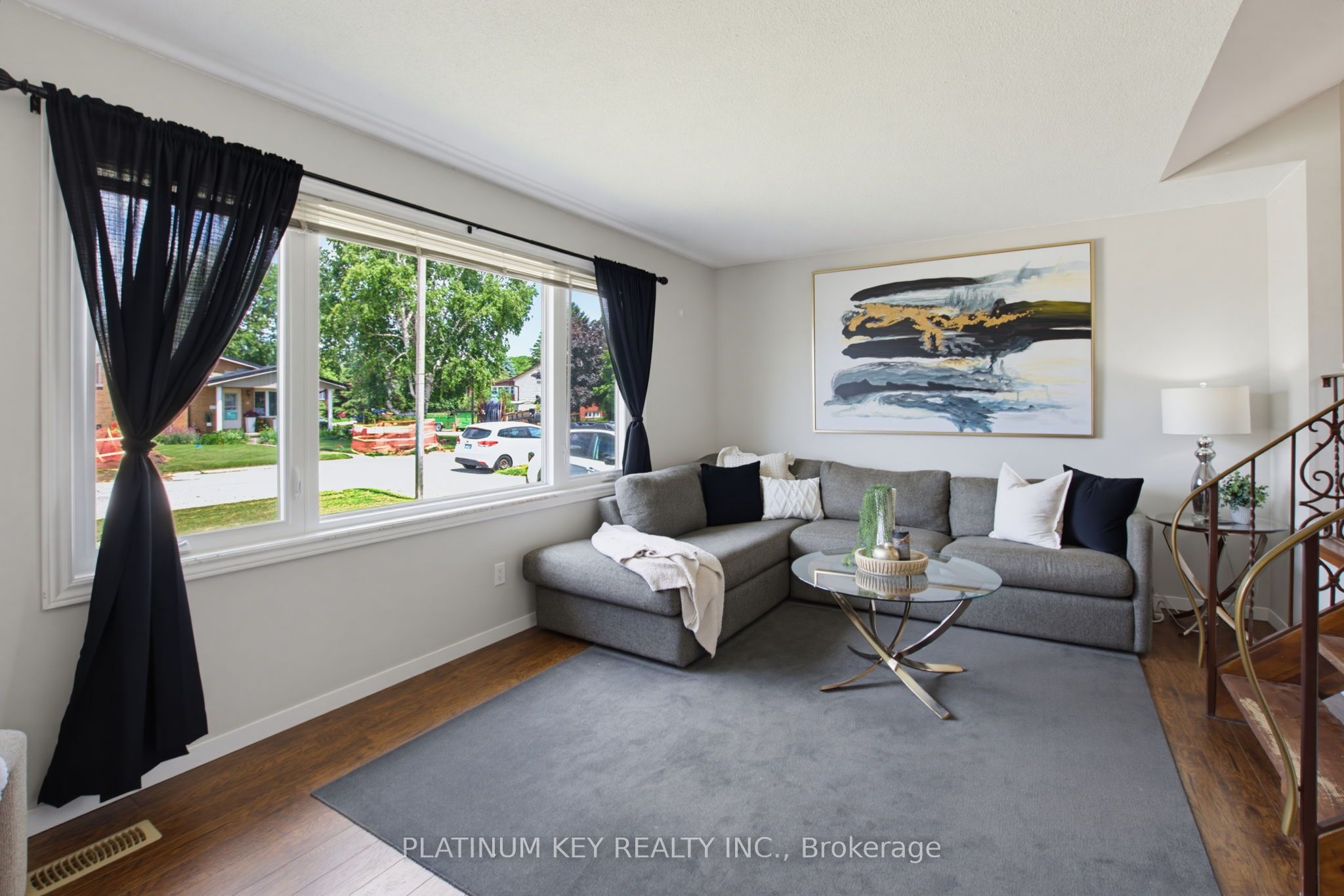 16 Sharpe Drive, Strathroy-Caradoc, ON N7G 3T9 photo 5