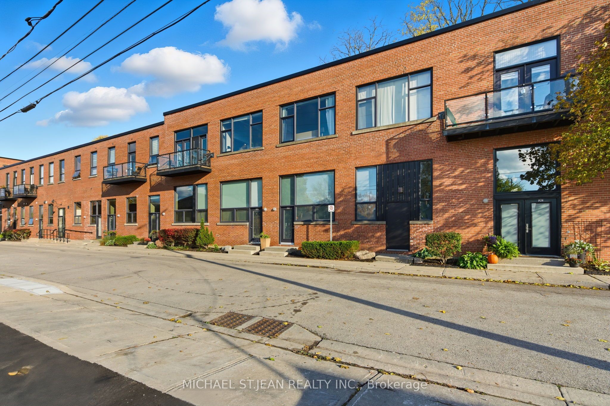 85 Spruce Street N 203, Cambridge, ON N1R 4K4 photo 2