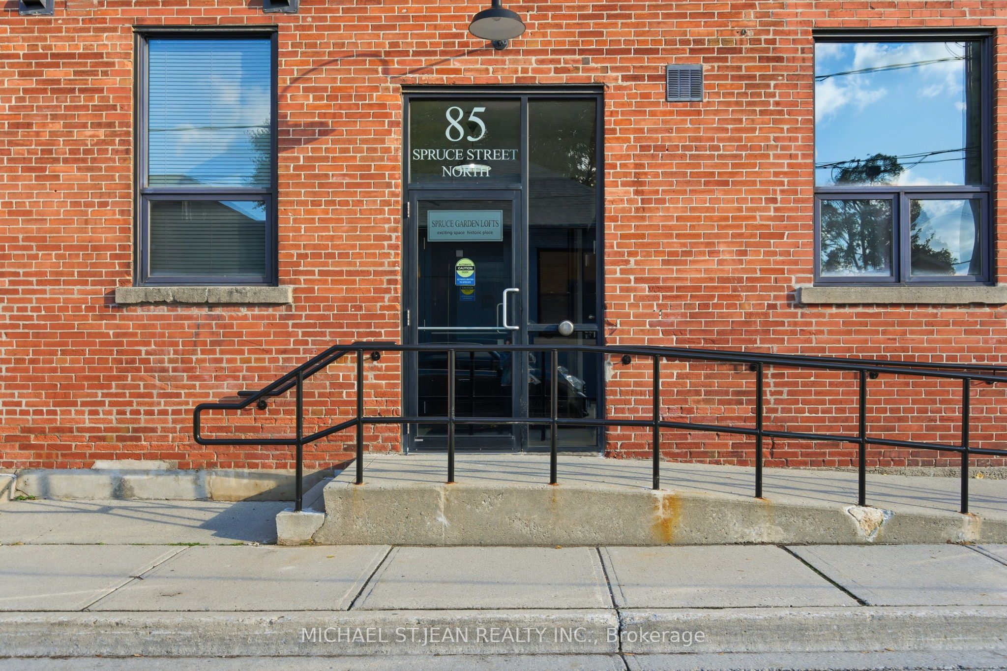 85 Spruce Street N 203, Cambridge, ON N1R 4K4 photo 4