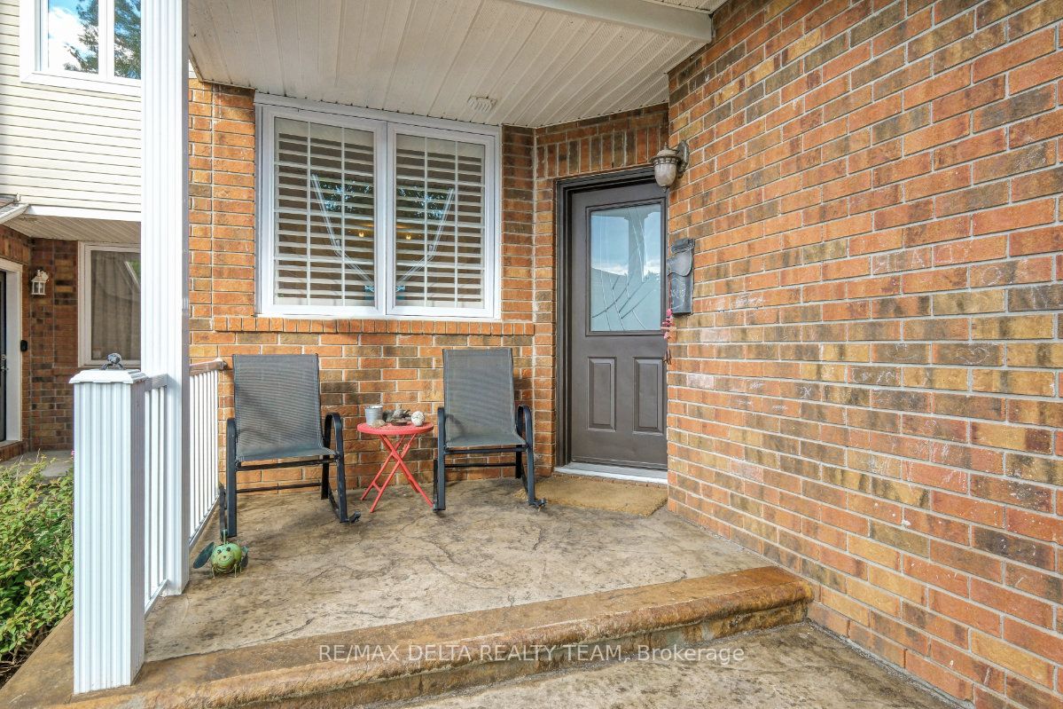 1131 Falconcrest Court, Orleans - Cumberland and Area, ON K4A 3Z4 photo 4