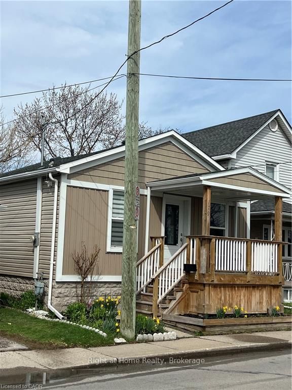 179 Vine Street S, St. Catharines, ON L2R 3Y7 photo 2