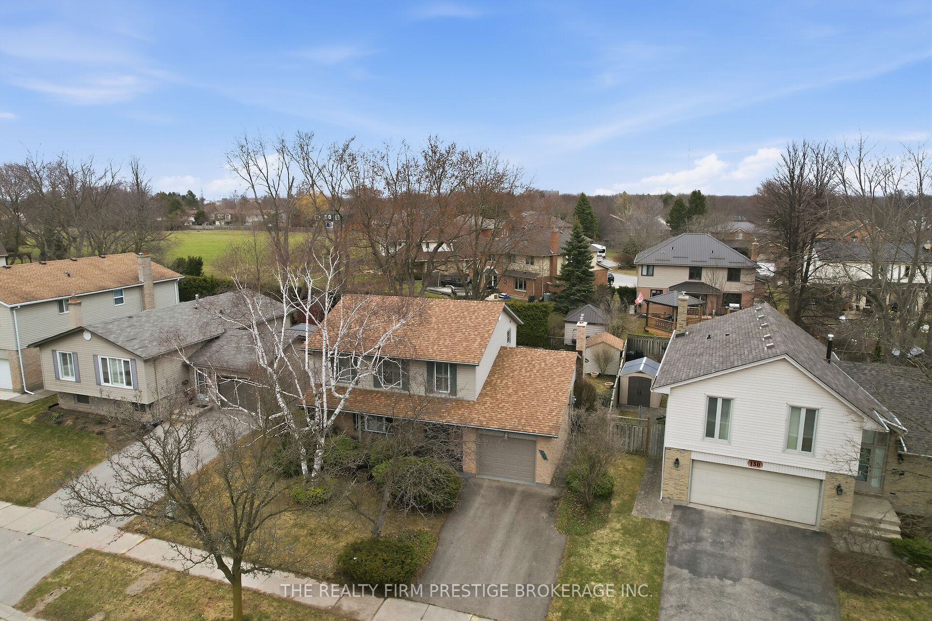126 Gardenvale Crescent, London South, ON N6J 4B9 photo 2